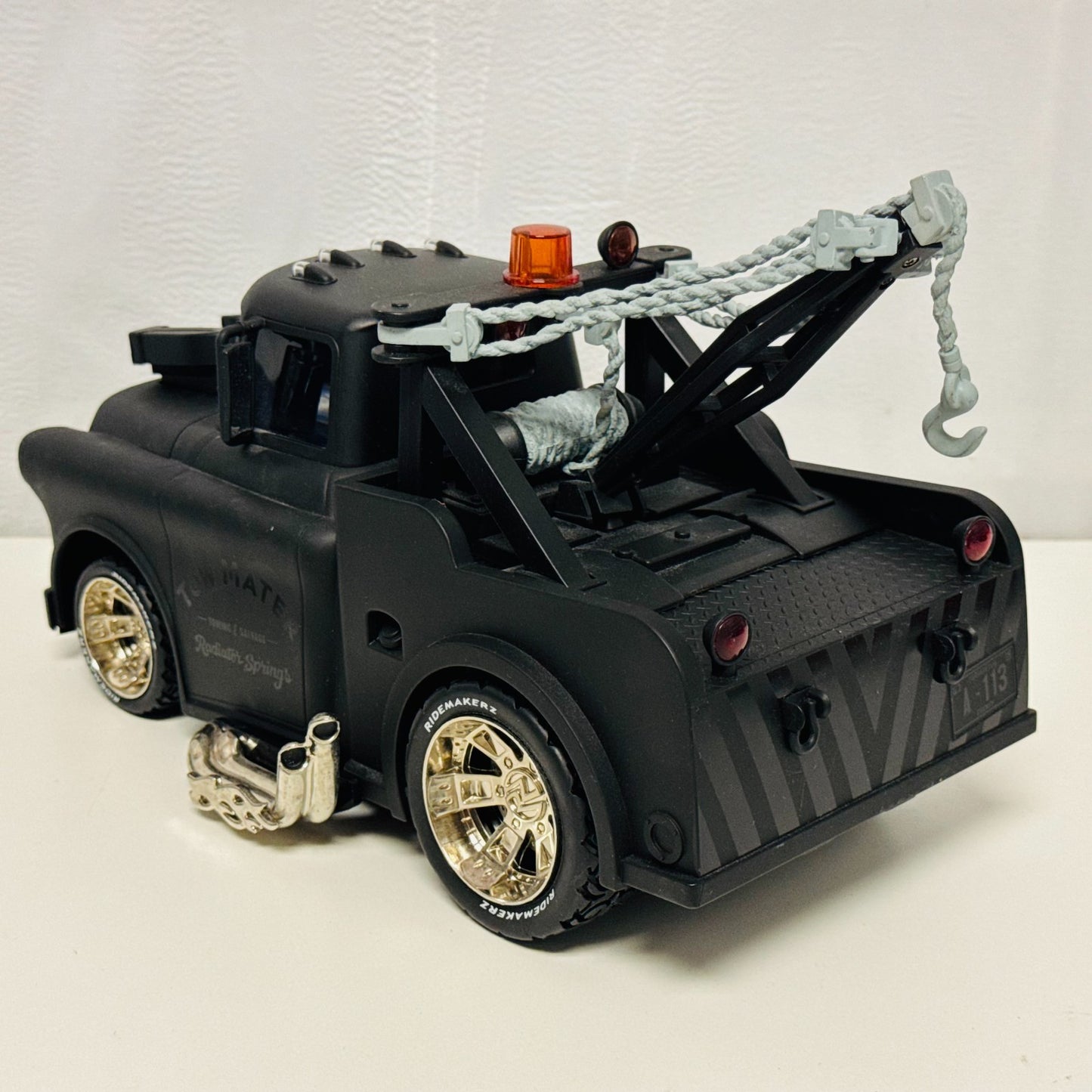 Disney Pixar Cars - RIDEMAKERZ RC REMOTE CONTROL FINN & STEALTH MATER 1:18 Scale