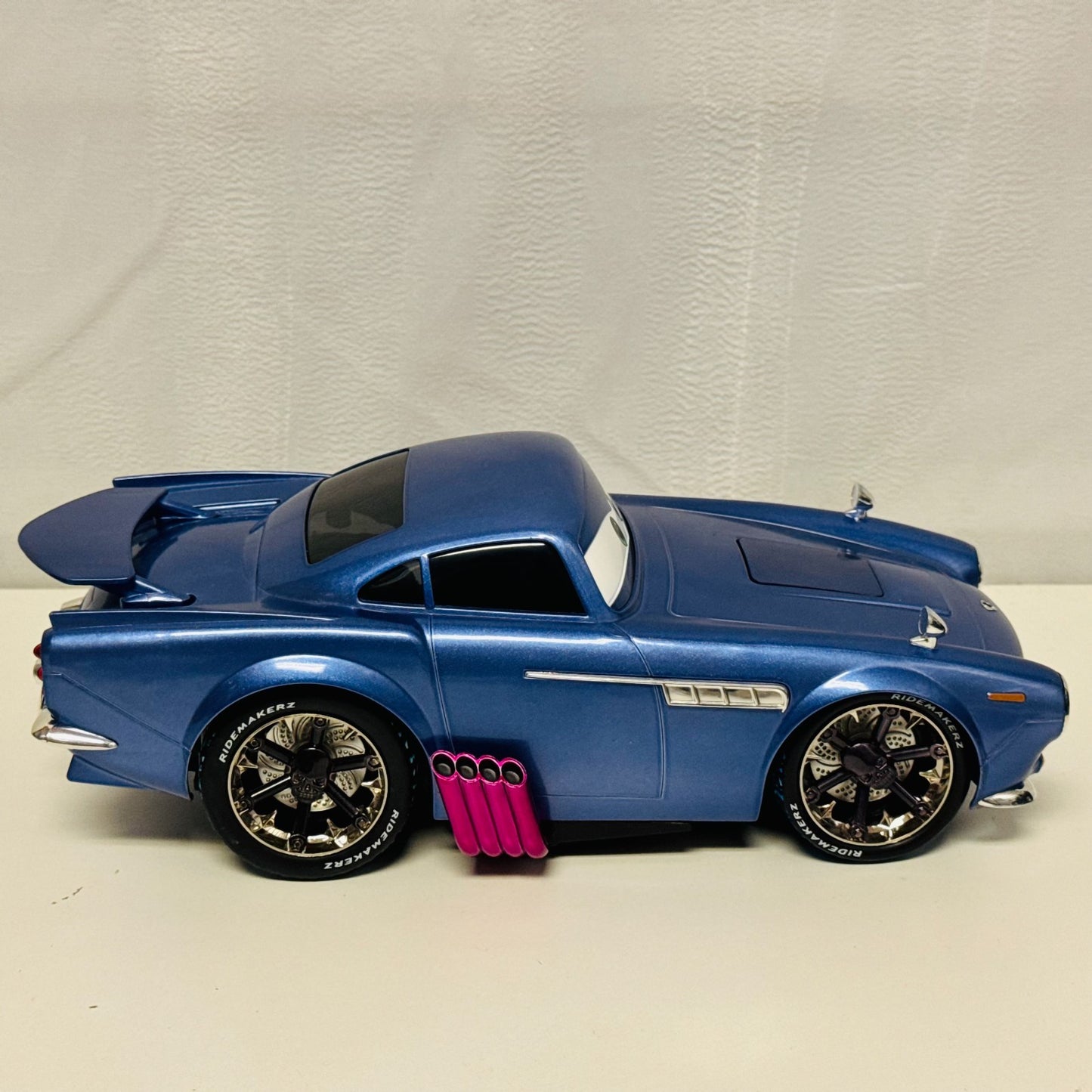Disney Pixar Cars - RIDEMAKERZ RC REMOTE CONTROL FINN & STEALTH MATER 1:18 Scale