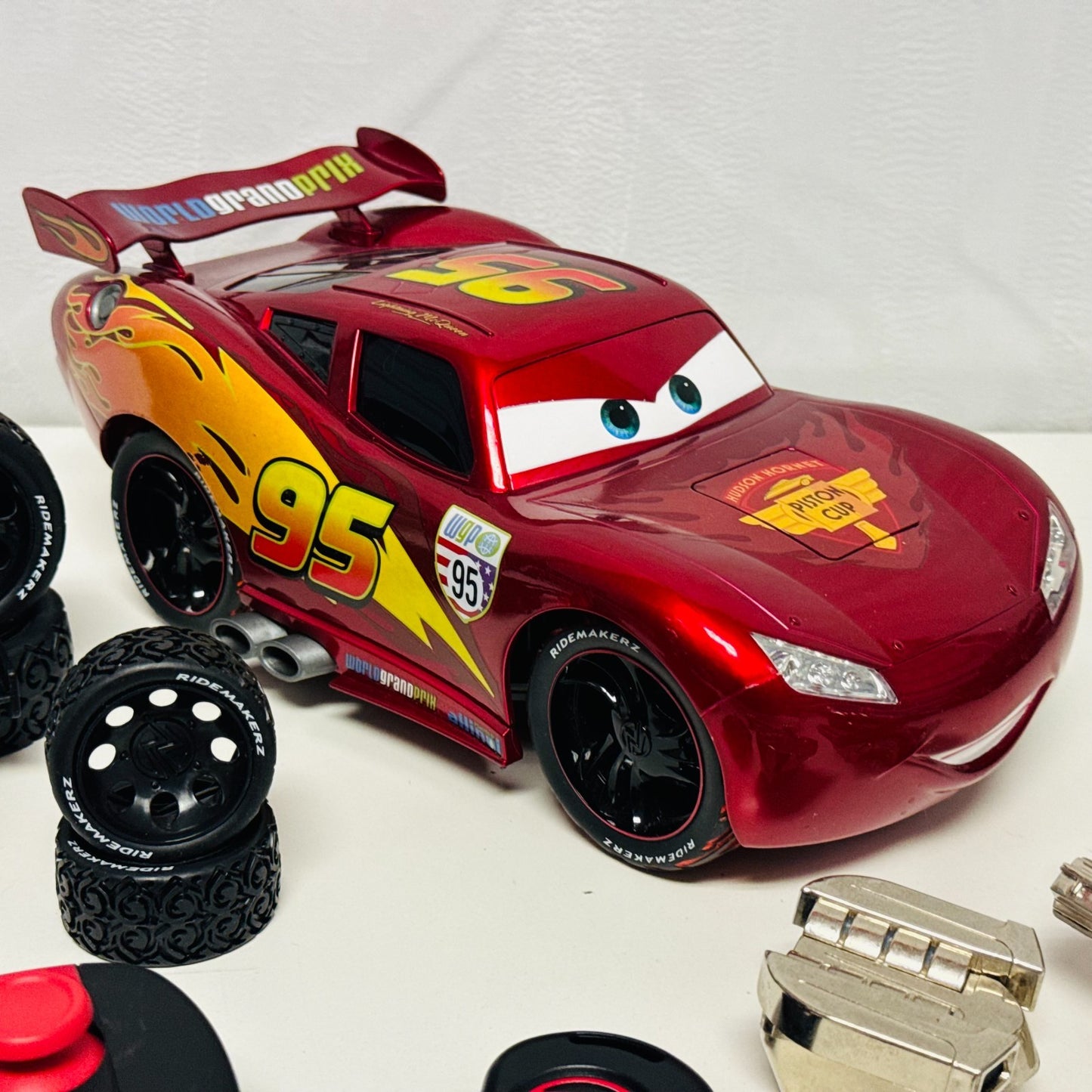 Disney Pixar Cars - RIDEMAKERZ RC WGP MCQUEEN & MONSTER TRUCK MATER - *SEE PICS*