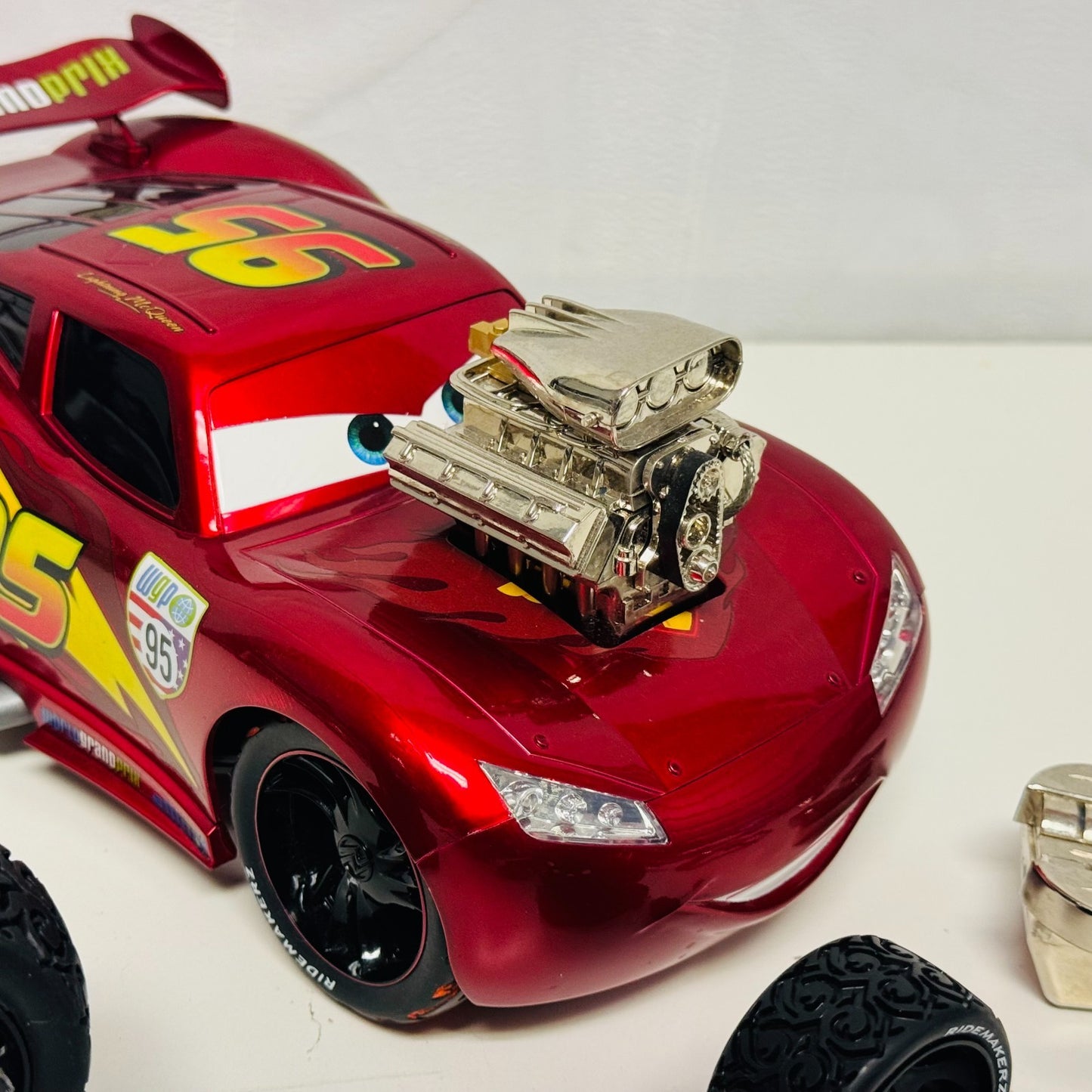 Disney Pixar Cars - RIDEMAKERZ RC WGP MCQUEEN & MONSTER TRUCK MATER - *SEE PICS*