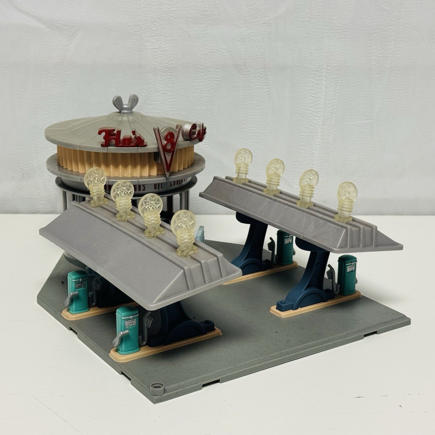 Disney Pixar Cars RADIATOR SPRINGS TOWN FLO'S CAFE Lights Incomplete -1:55 Scale