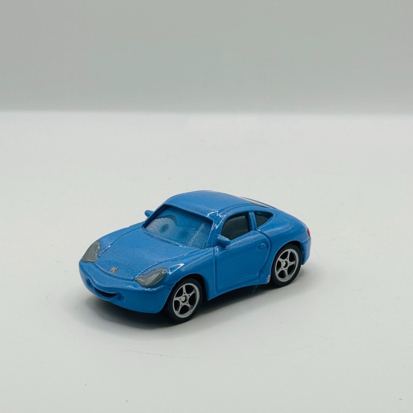 Disney Pixar Cars - SALLY CARRERA LENTICULAR My Eyes Change 2009 - 1:55 Diecast