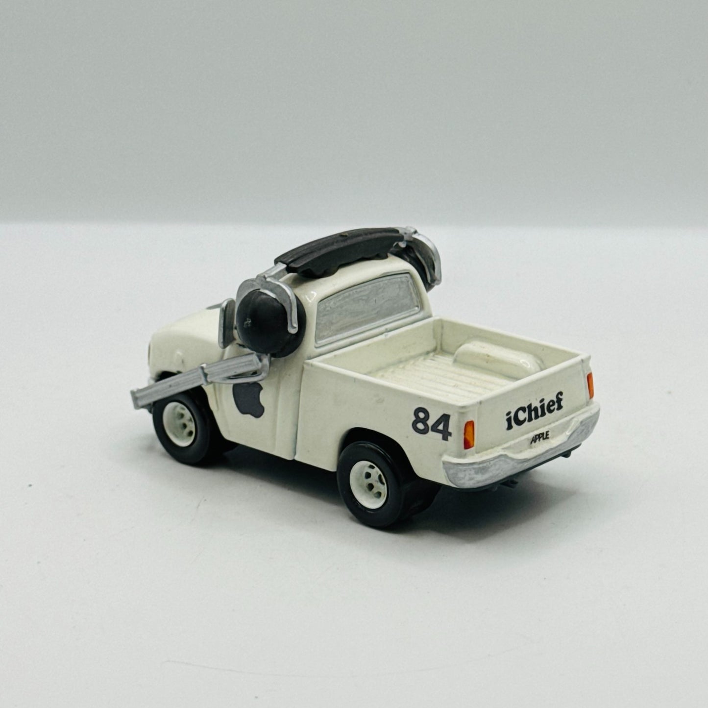 Disney Pixar Cars - APPLE CREW CHIEF *CUSTOM* - 1:55 Diecast