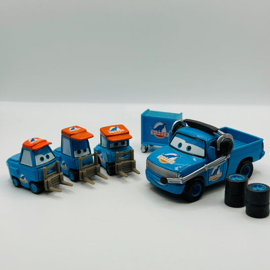 Disney Pixar Cars - TEAM DINOCO CREW CHIEF ROGER & PITTYS Blemished 1:55 Diecast