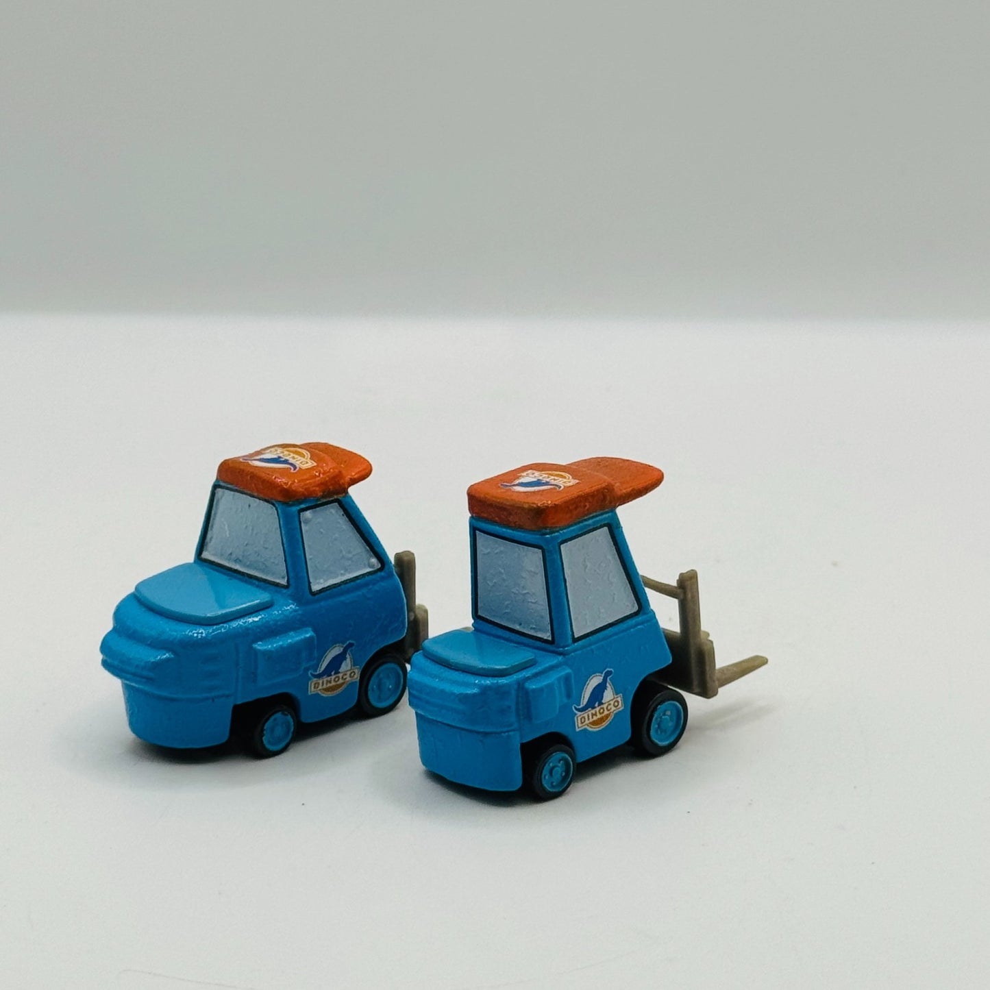Disney Pixar Cars - TEAM DINOCO CREW CHIEF ROGER & PITTYS *Bubbling*1:55 Diecast