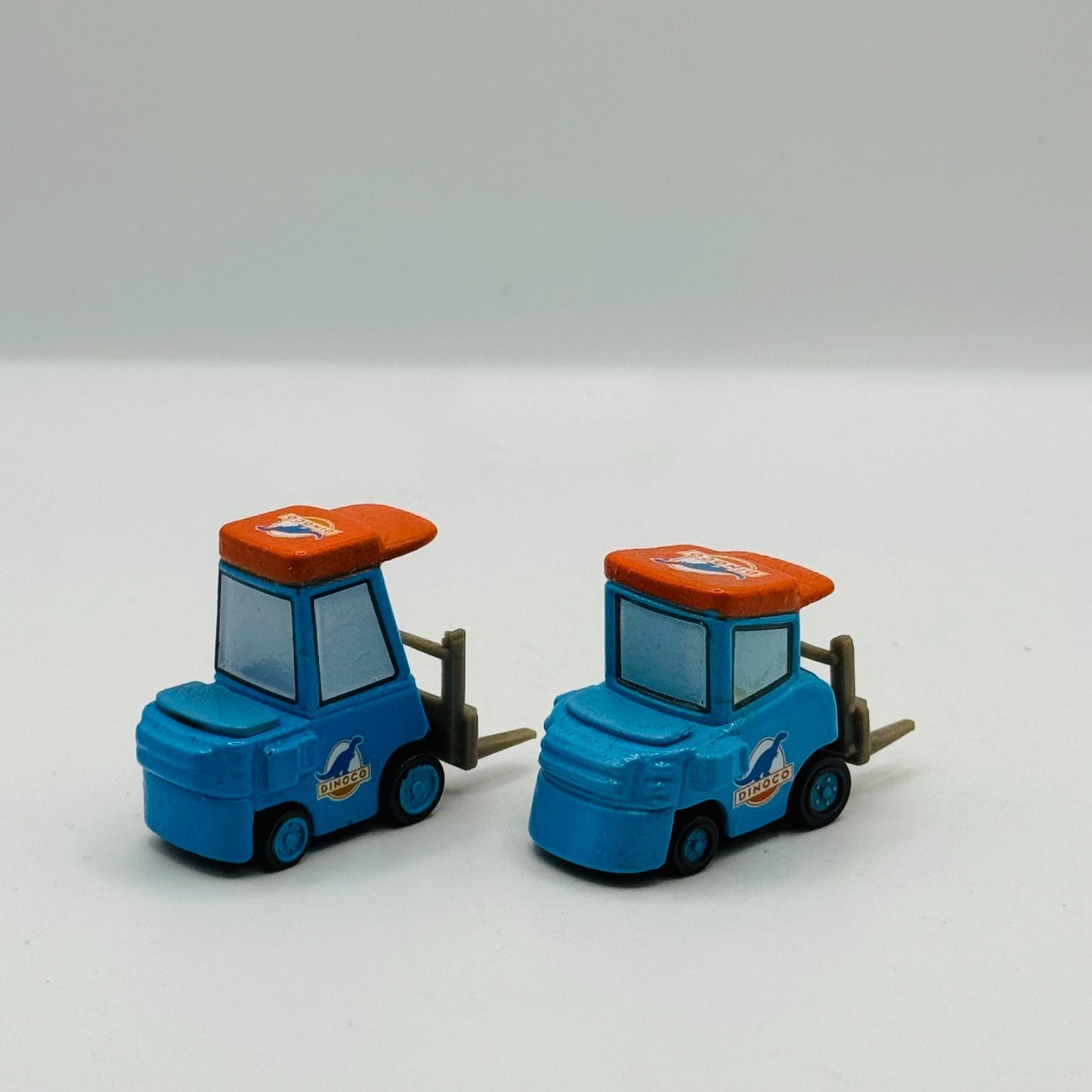 Disney Pixar Cars - TEAM DINOCO CREW CHIEF ROGER & PITTYS Blemished 1:55 Diecast