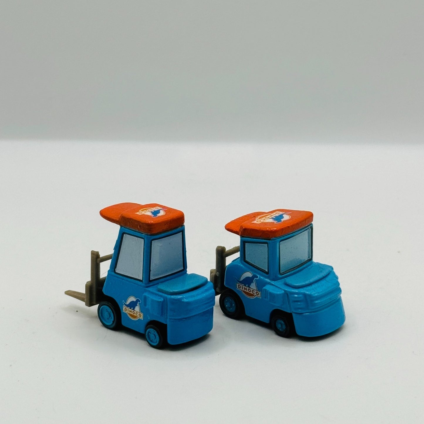 Disney Pixar Cars - TEAM DINOCO CREW CHIEF ROGER & PITTYS Blemished 1:55 Diecast