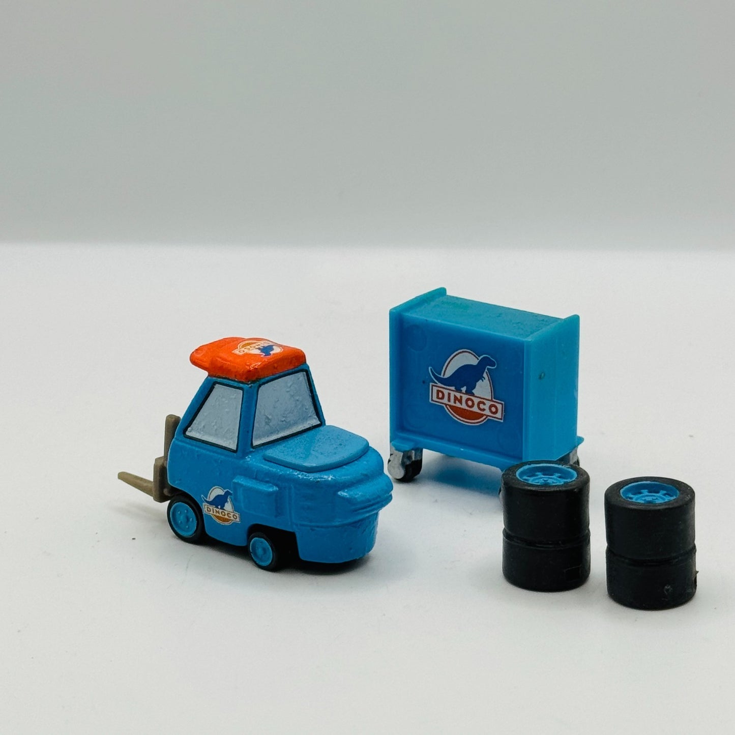 Disney Pixar Cars - TEAM DINOCO CREW CHIEF ROGER & PITTYS Blemished 1:55 Diecast