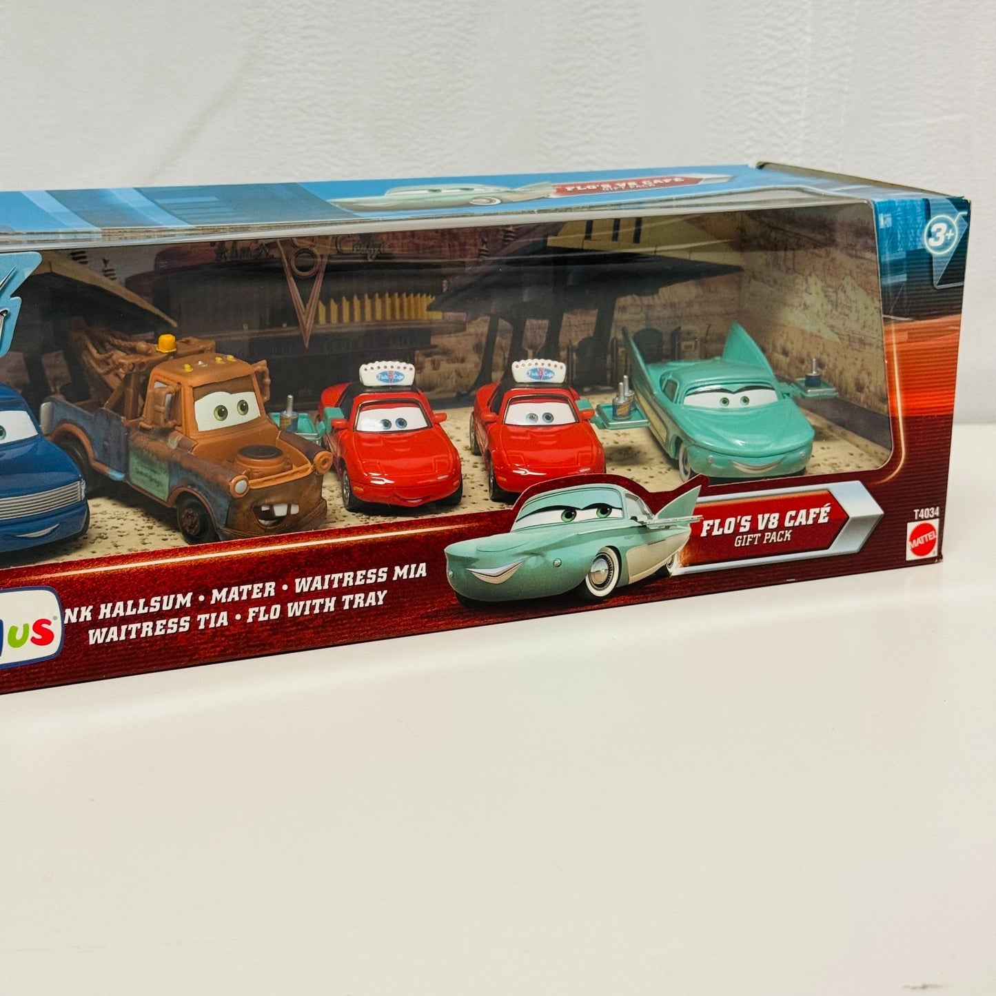 Disney Pixar Cars - FLO'S V8 CAFE GIFT PACK HANK HALLSUM MIA TIA - 1:55 Diecast