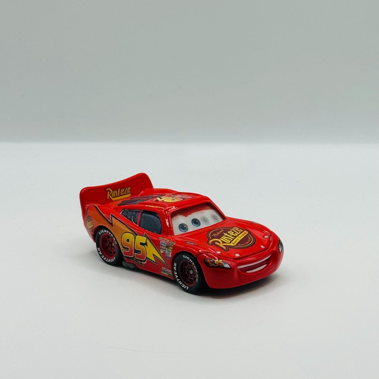 Disney Pixar Cars V3 LIGHTNING MCQUEEN LENTICULAR Eyes Change 2010 1:55 Diecast
