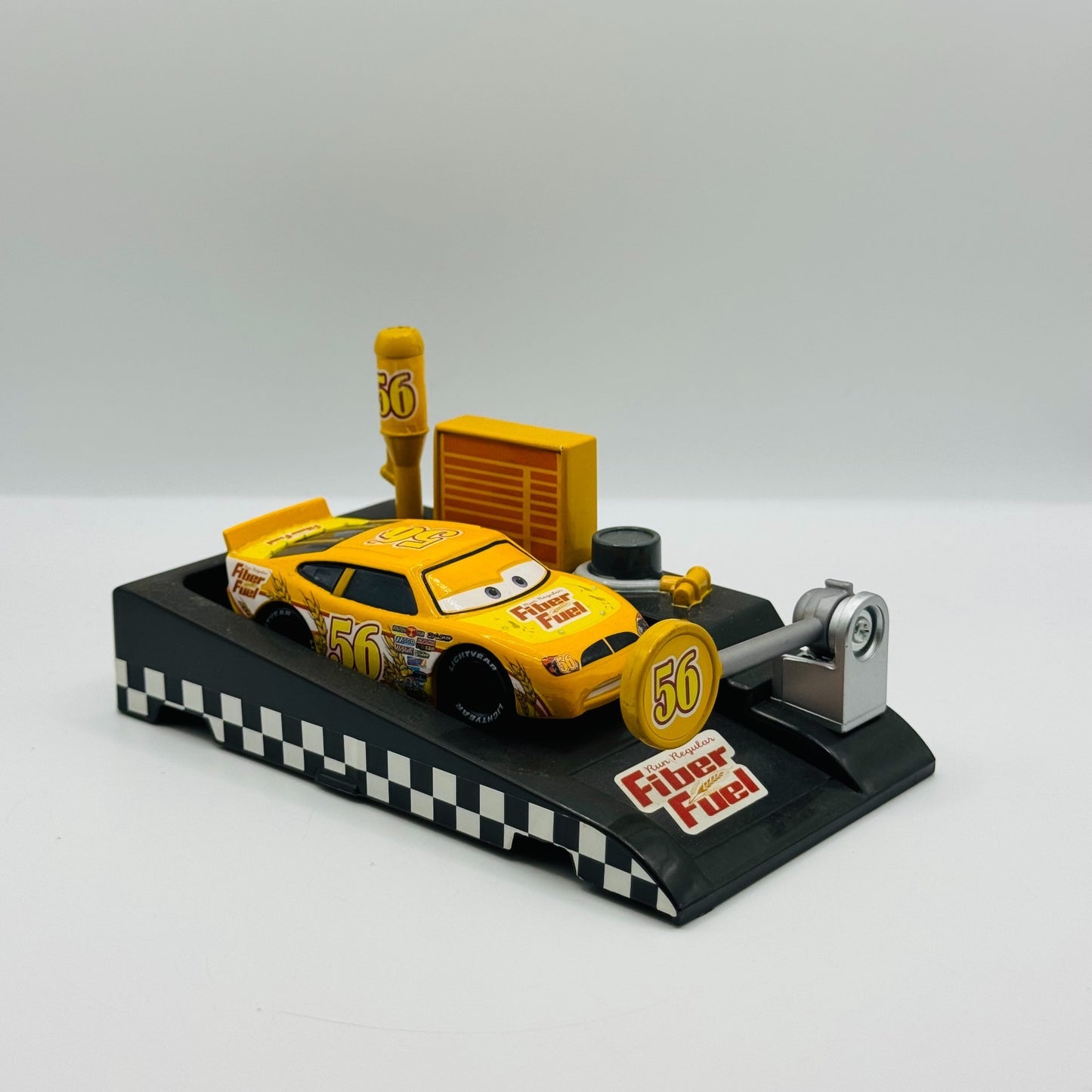 Disney Pixar Cars - PIT RACE-OFF LAUNCHER FIBER FUEL BRUSH CURBER - 1:55 Diecast