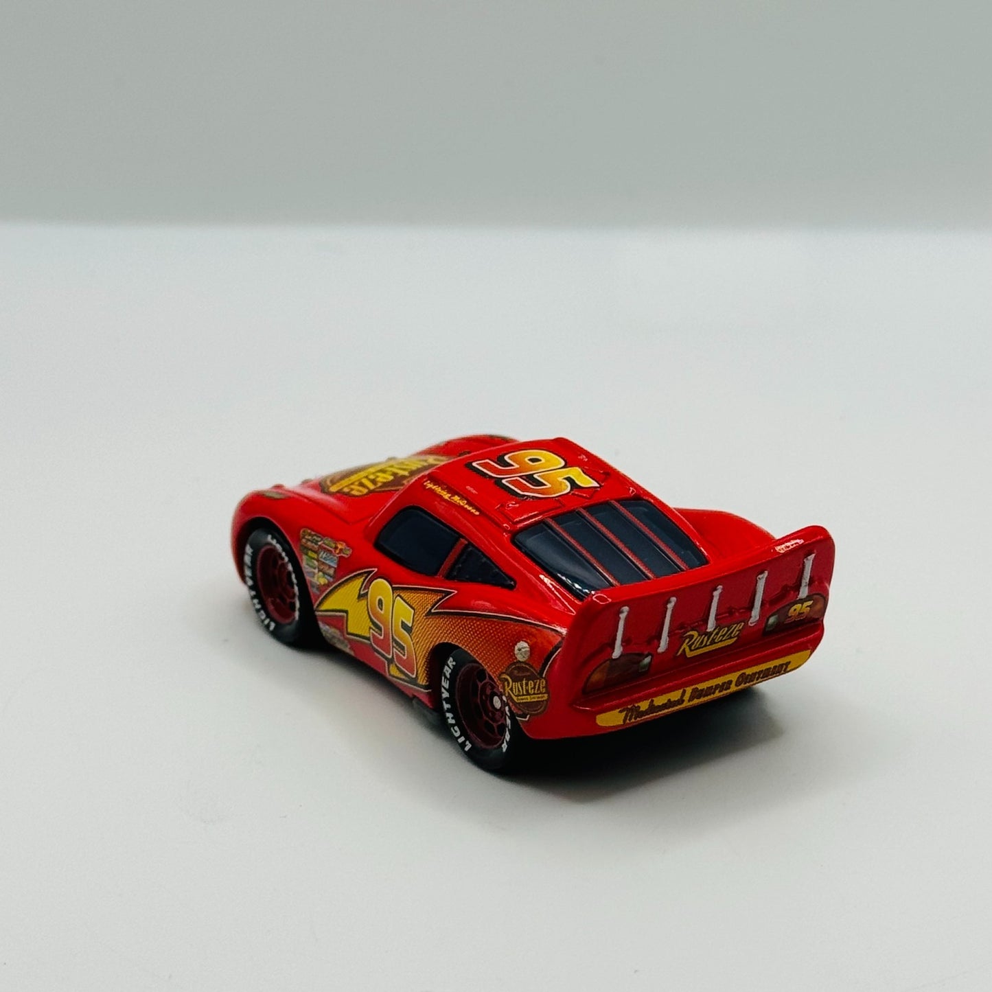 Disney Pixar Cars - TAR LIGHTNING MCQUEEN *FLAT EYES* RSC 2016 - 1:55 Diecast