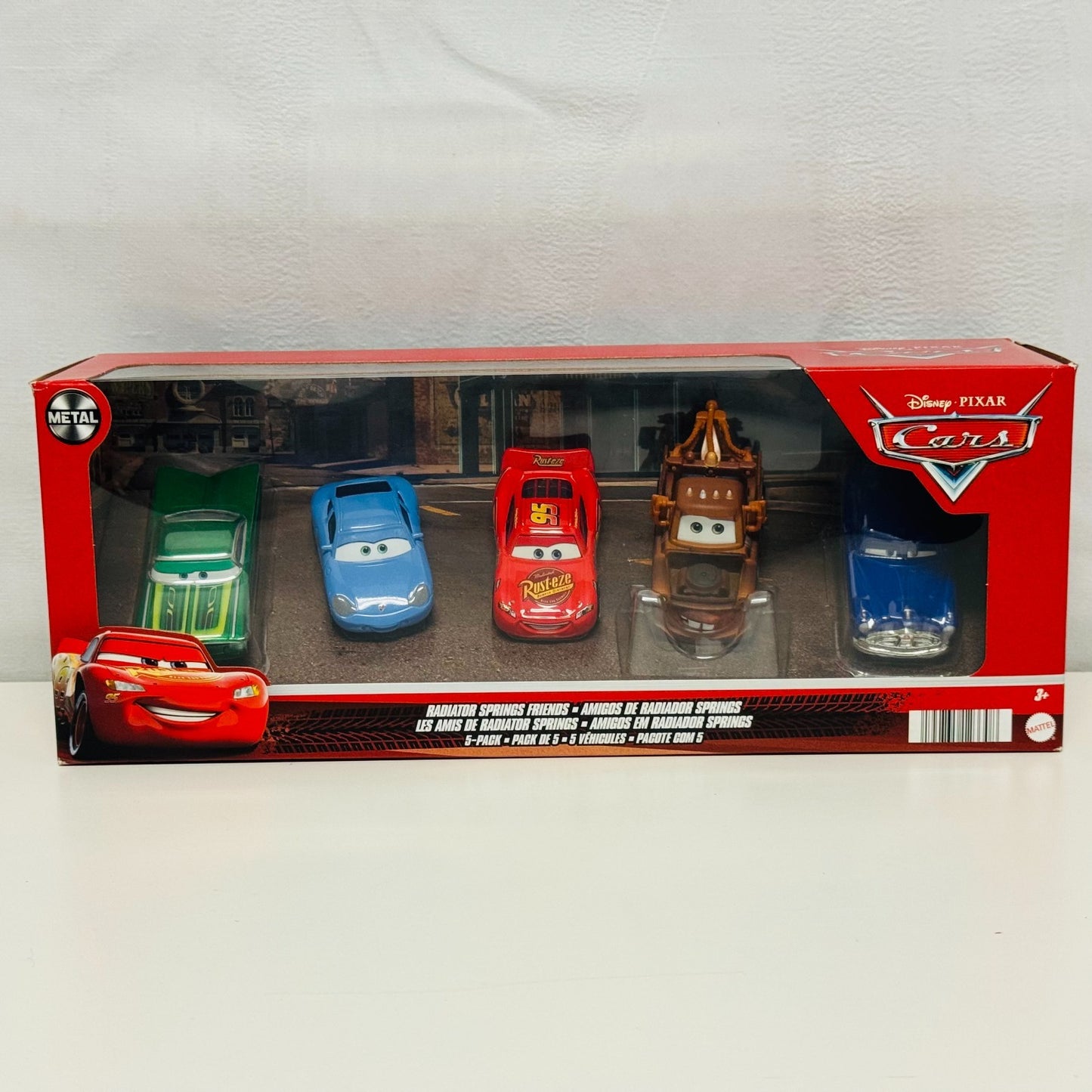 Disney Pixar Cars - RADIATOR SPRINGS FRIENDS GREEN RAMONE MATER - 1:55 Diecast