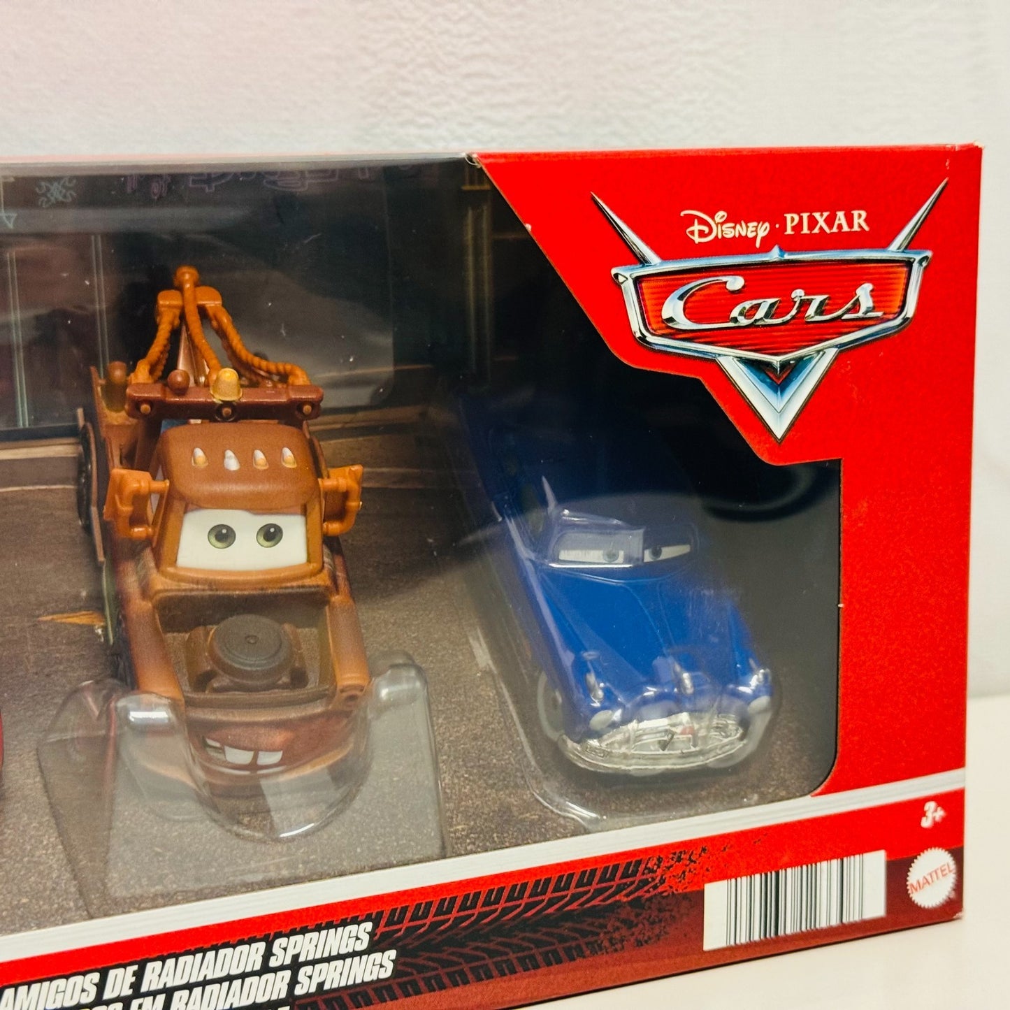 Disney Pixar Cars - RADIATOR SPRINGS FRIENDS GREEN RAMONE MATER - 1:55 Diecast
