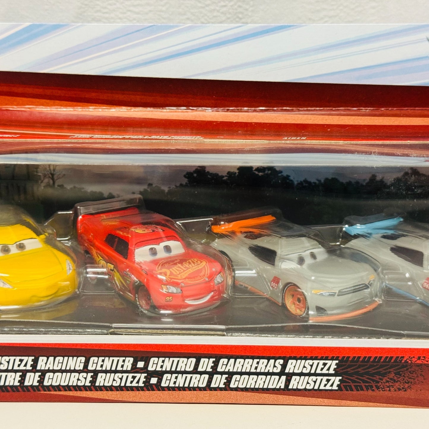 Disney Pixar Cars - RUSTEZE RACING CENTER 5-PK RRC TRAINEE STERLING 1:55 Diecast