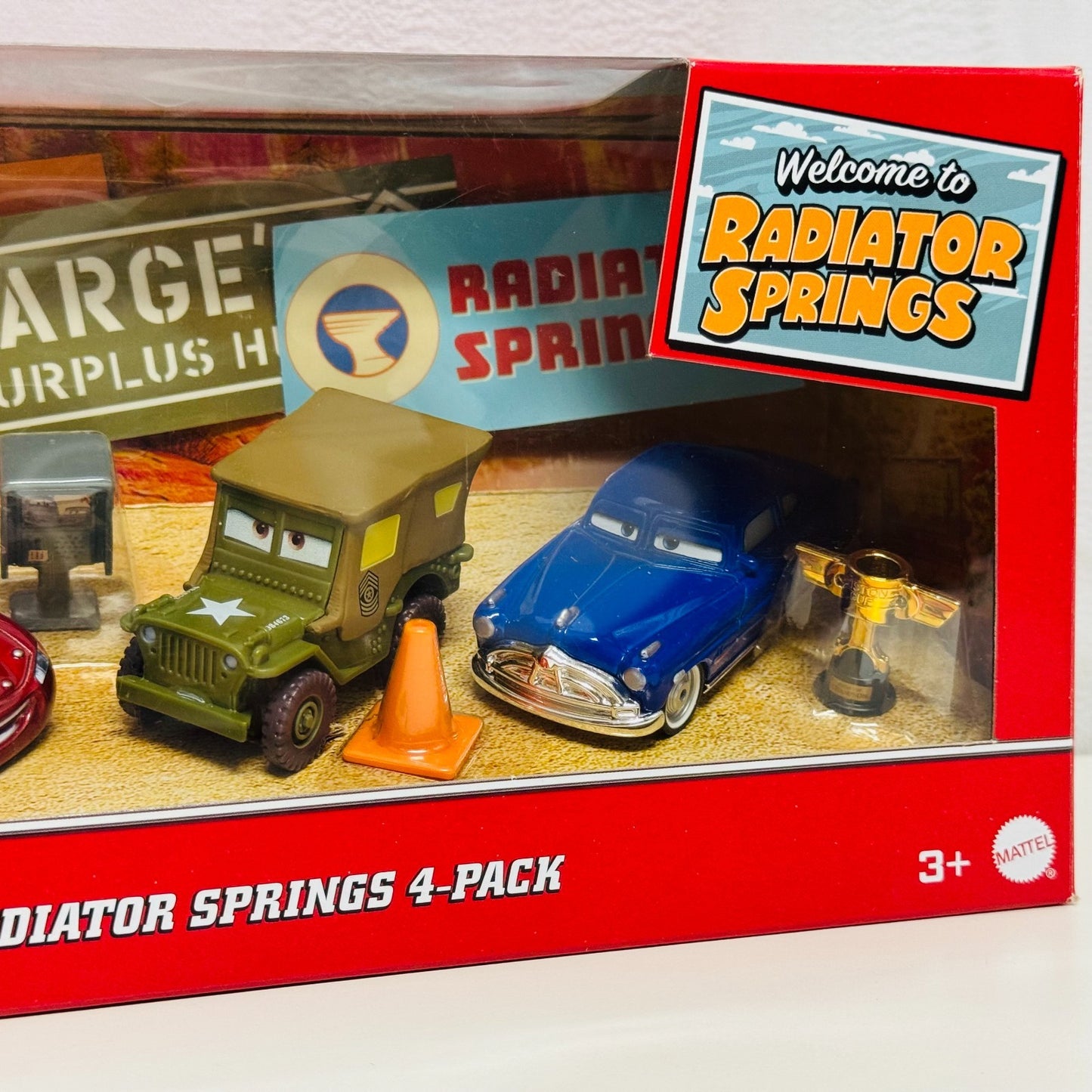 Disney Pixar Cars WELCOME TO RADIATOR SPRINGS 4PK MCQUEEN TELEPHONE 1:55 Diecast