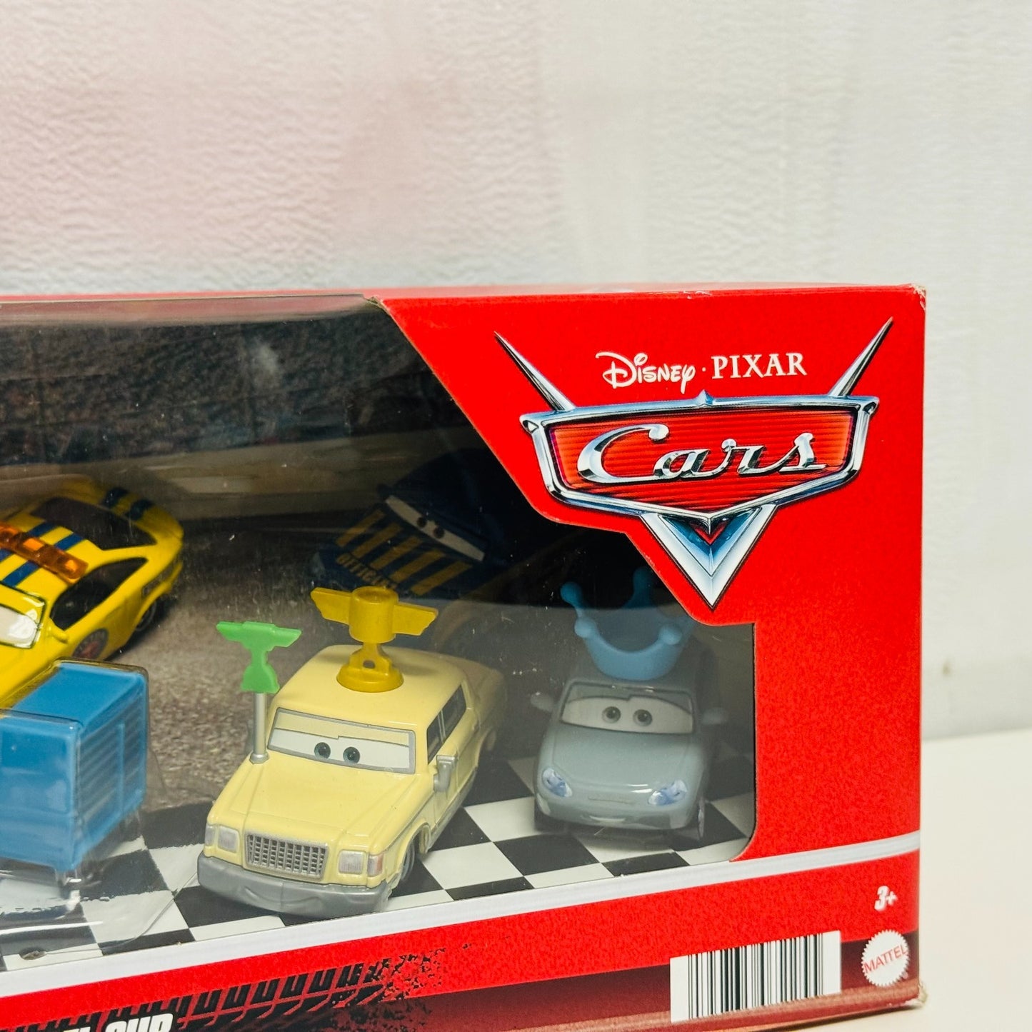 Disney Pixar Cars - SPEEDWAY OF THE SOUTH 11-PK DIRKSON TRUNK FRESH 1:55 Diecast