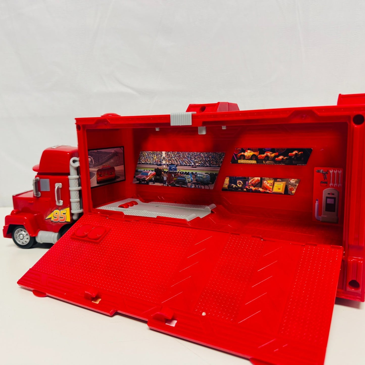 Disney Pixar Cars - TRACK TALKERS DINOCO 400 CHAT & HAUL MACK *CUSTOM* Lights Up
