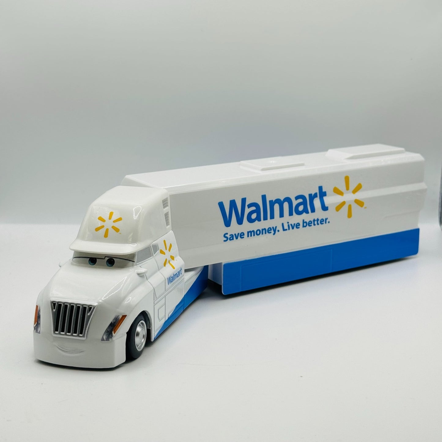 Disney Pixar Cars - WALMART MARTY HAULER COLLECTION Truck & Trailer 1:55 Diecast