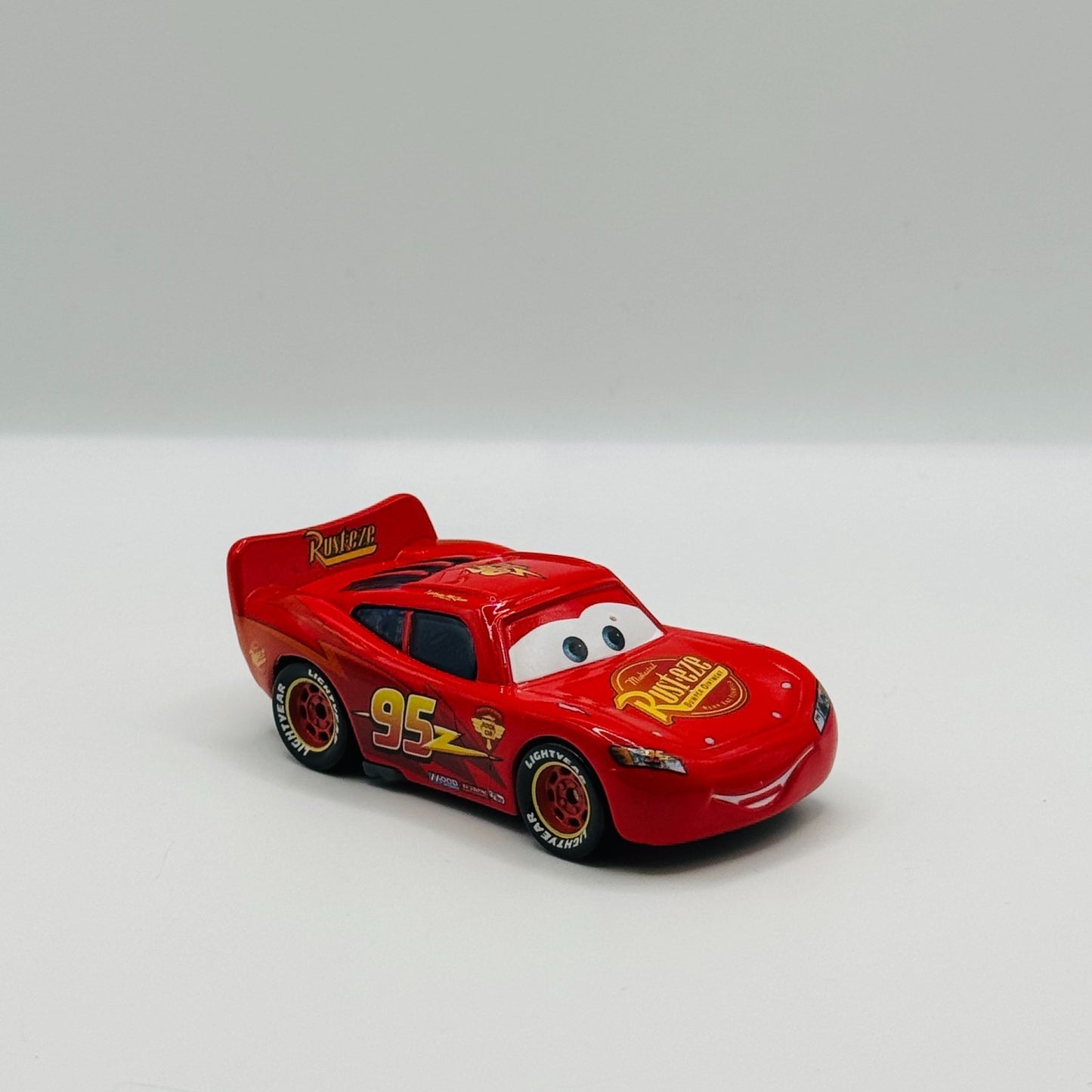 Disney Pixar Cars - HHPC HUDSON HORNET PISTON CUP MCQUEEN 2011 - 1:55 Diecast