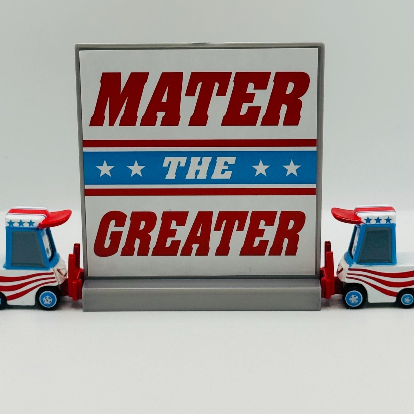 Disney Pixar Cars LUG & NUTTY 4PK VARIANTS + SIGN Mater The Greater 1:55 Diecast