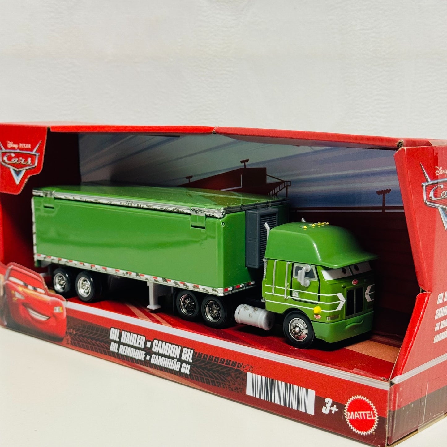 Disney Pixar Cars - GIL HAULER COLLECTION Truck & Trailer - 1:55 Diecast
