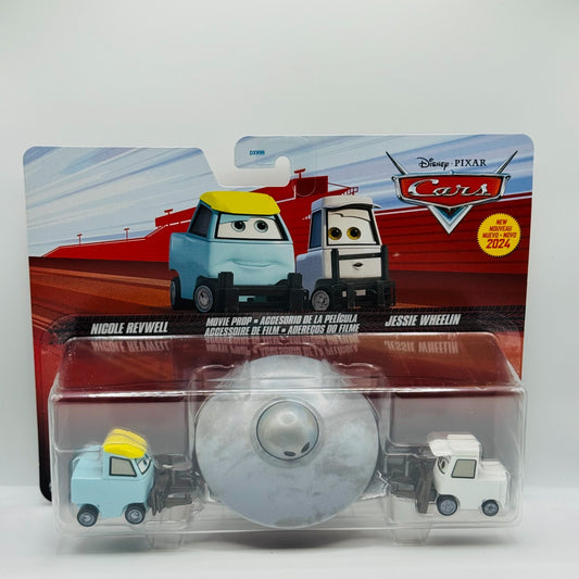 Disney Pixar Cars - UFM MOTHERSHIP UFO MOVIE PROP NICOLE & JESSIE - 1:55 Diecast