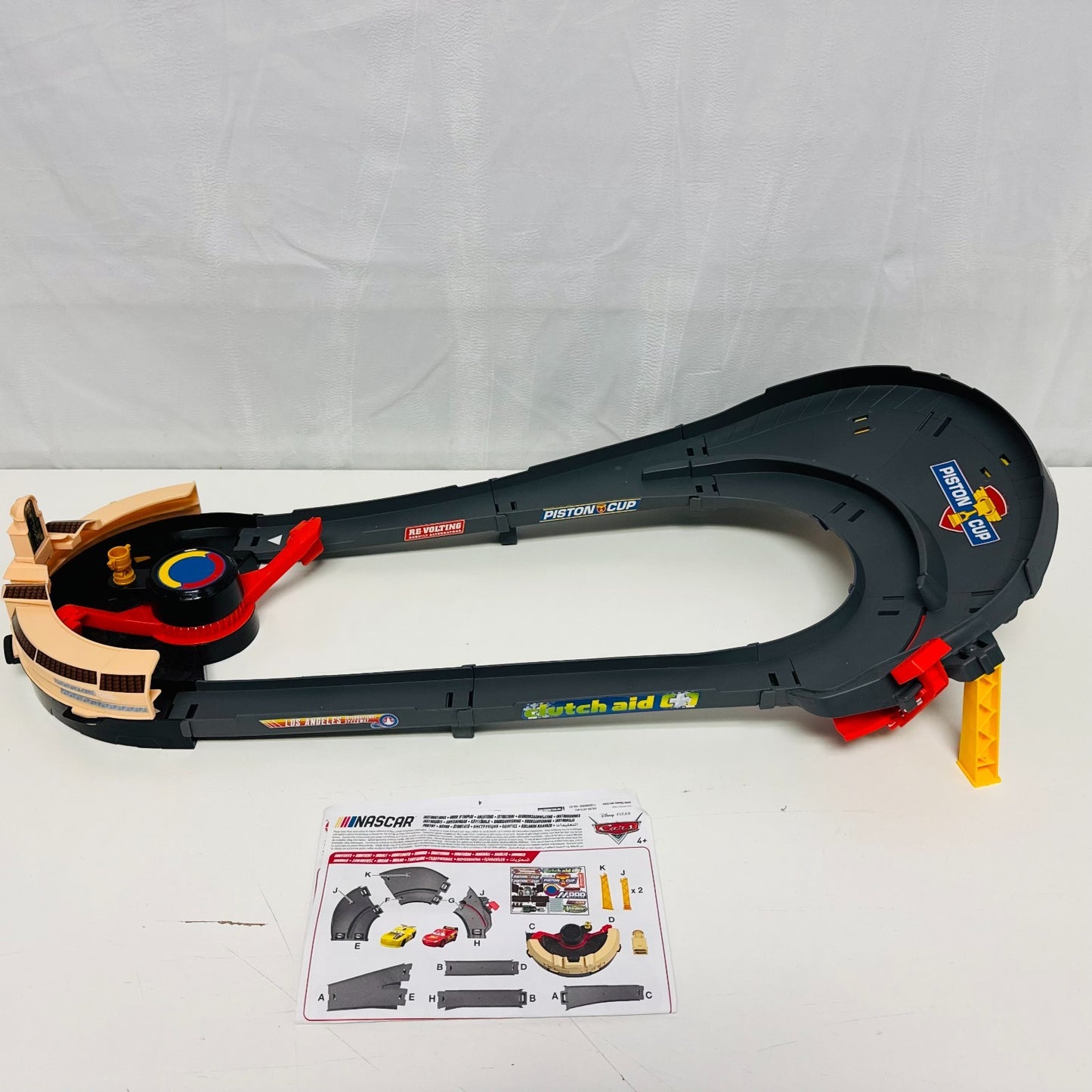 Disney Pixar Cars - NASCAR LA SPEEDWAY PISTON CUP RACE TRACK Playset -1:55 Scale