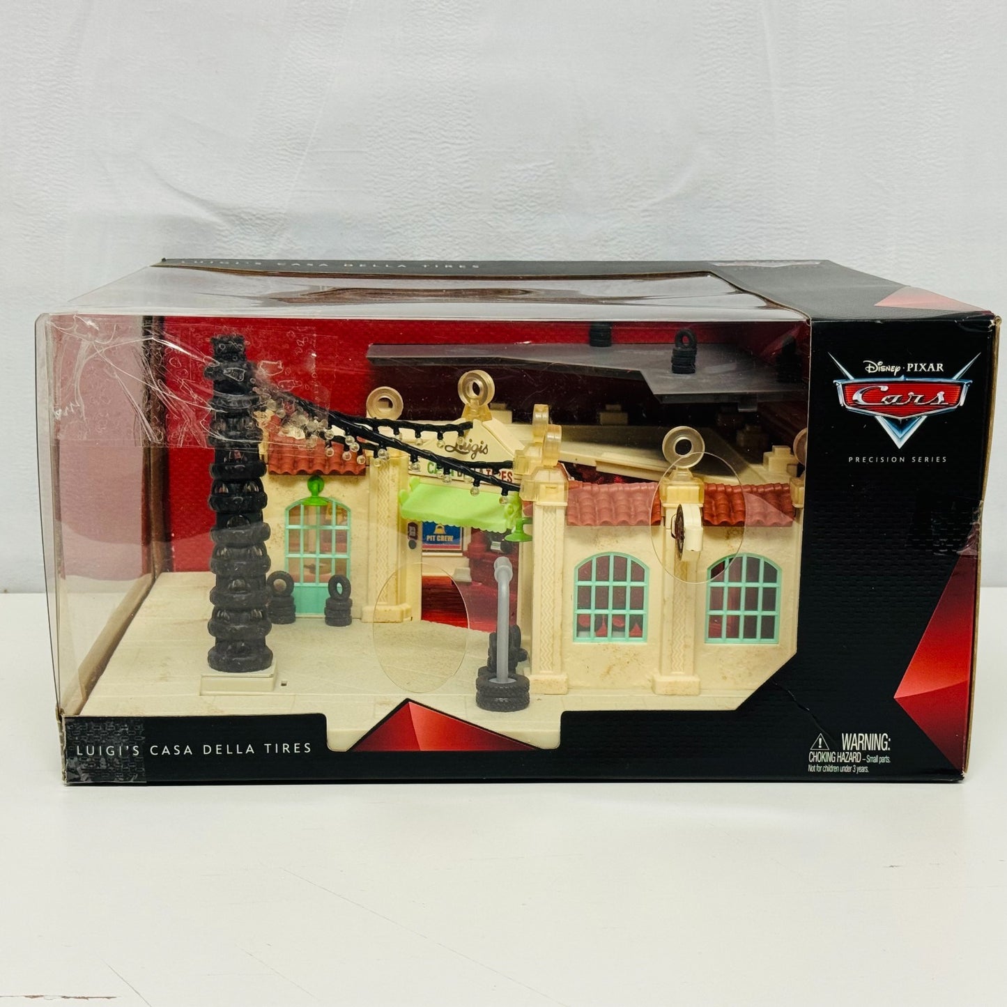 Disney Pixar Cars PRECISION SERIES LUIGI'S CASA DELLA TIRES Lights 1:55 Diecast