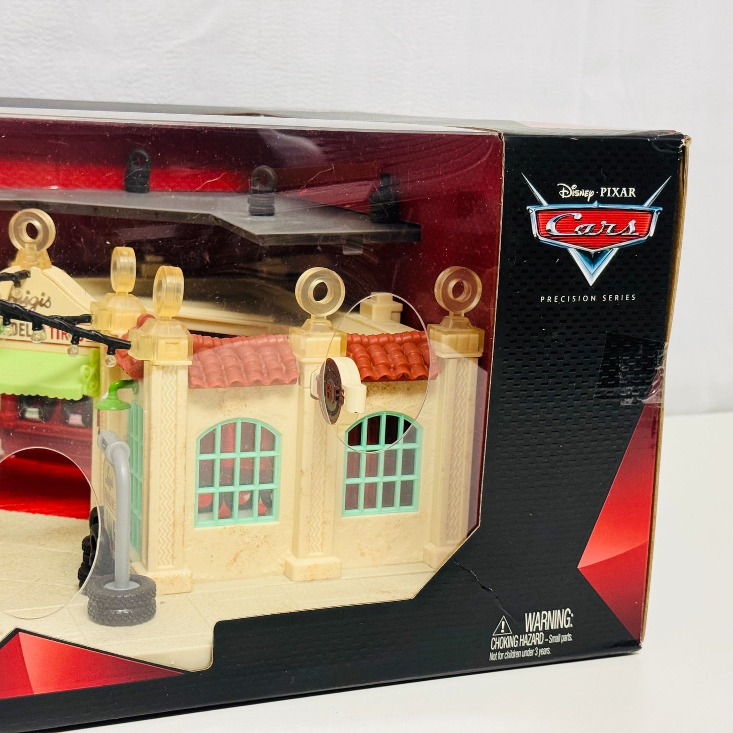 Disney Pixar Cars PRECISION SERIES LUIGI'S CASA DELLA TIRES Lights 1:55 Diecast