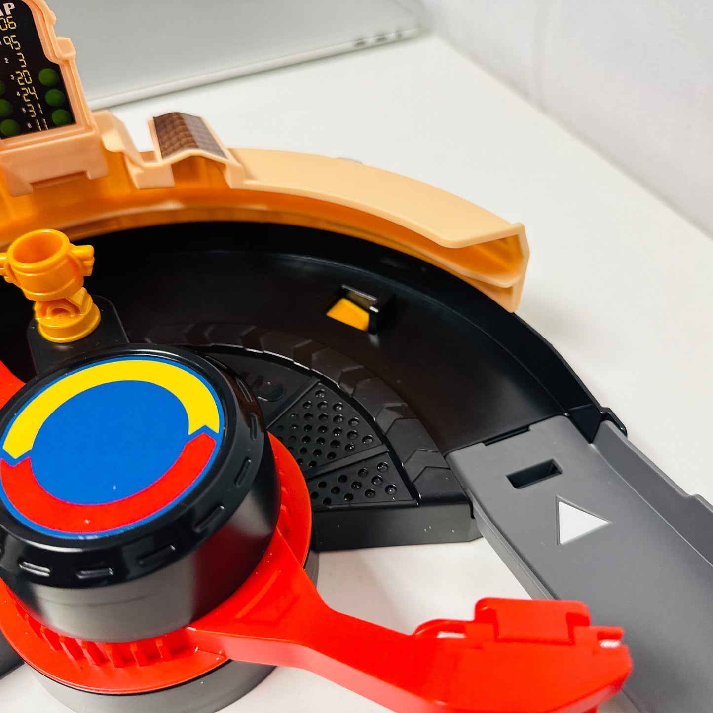 Disney Pixar Cars - NASCAR LA SPEEDWAY PISTON CUP RACE TRACK Playset -1:55 Scale