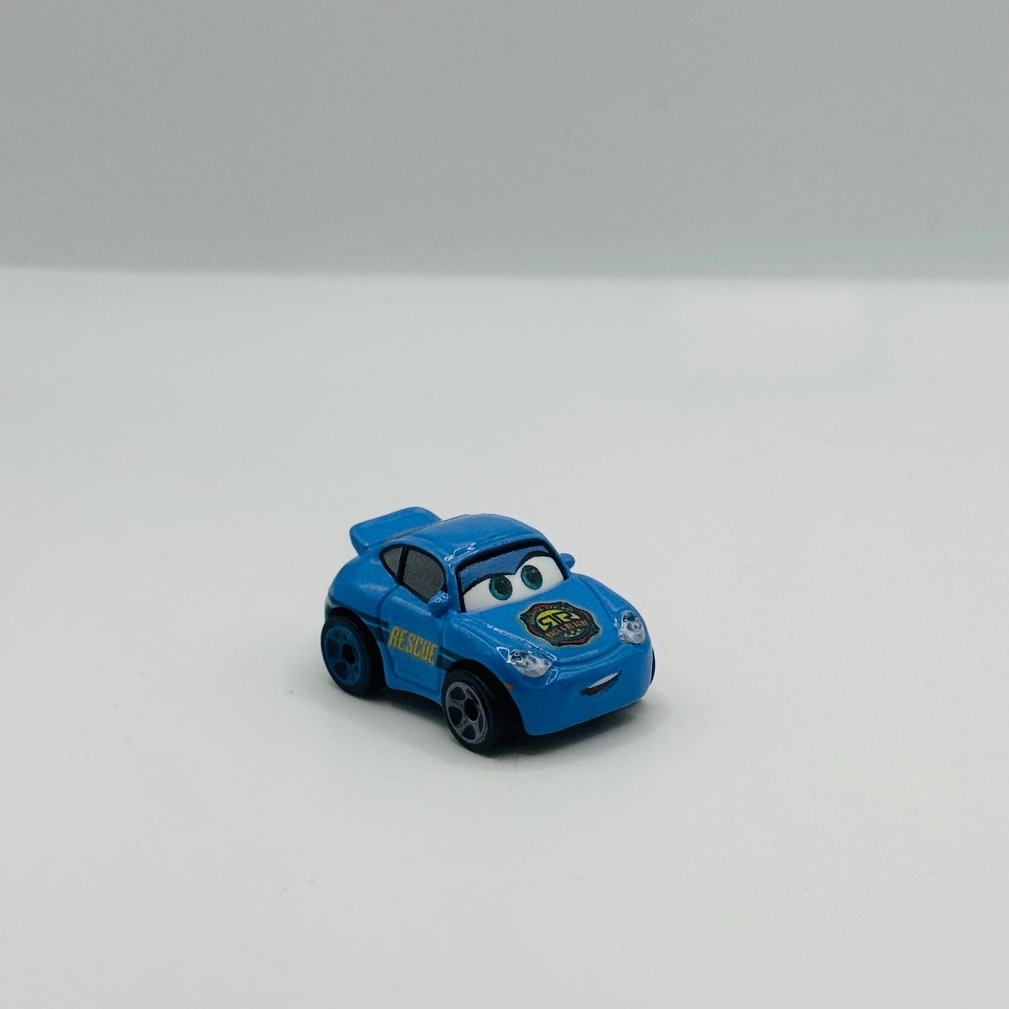 Disney Pixar Cars - Mini Racers RACE & RESCUE SALLY 2025 - Diecast