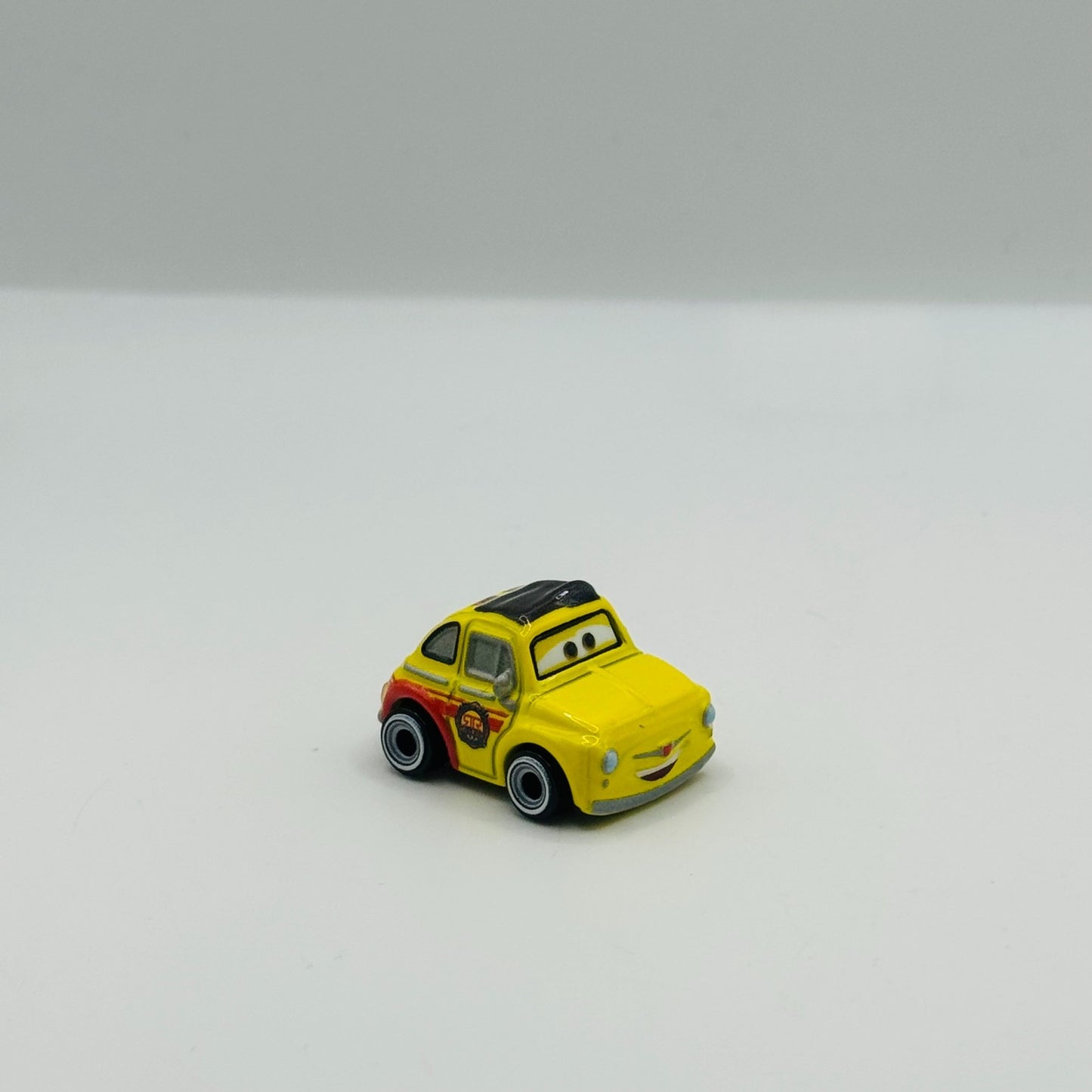 Disney Pixar Cars - Mini Racers RACE & RESCUE LUIGI - Diecast