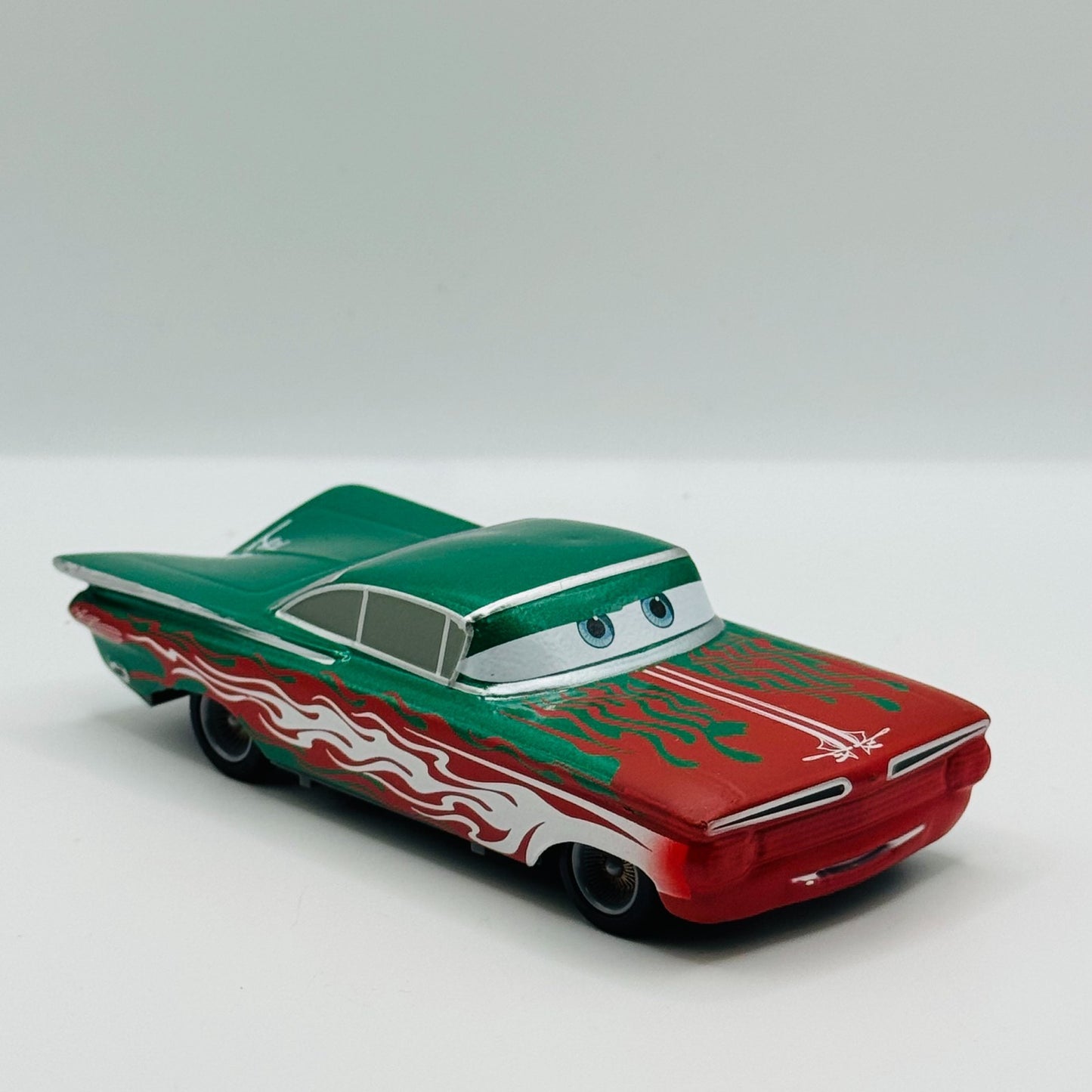 Disney Pixar Cars - CHRISTMAS CRUISER RAMONE HOLIDAY Disney Store - 1:43 Diecast