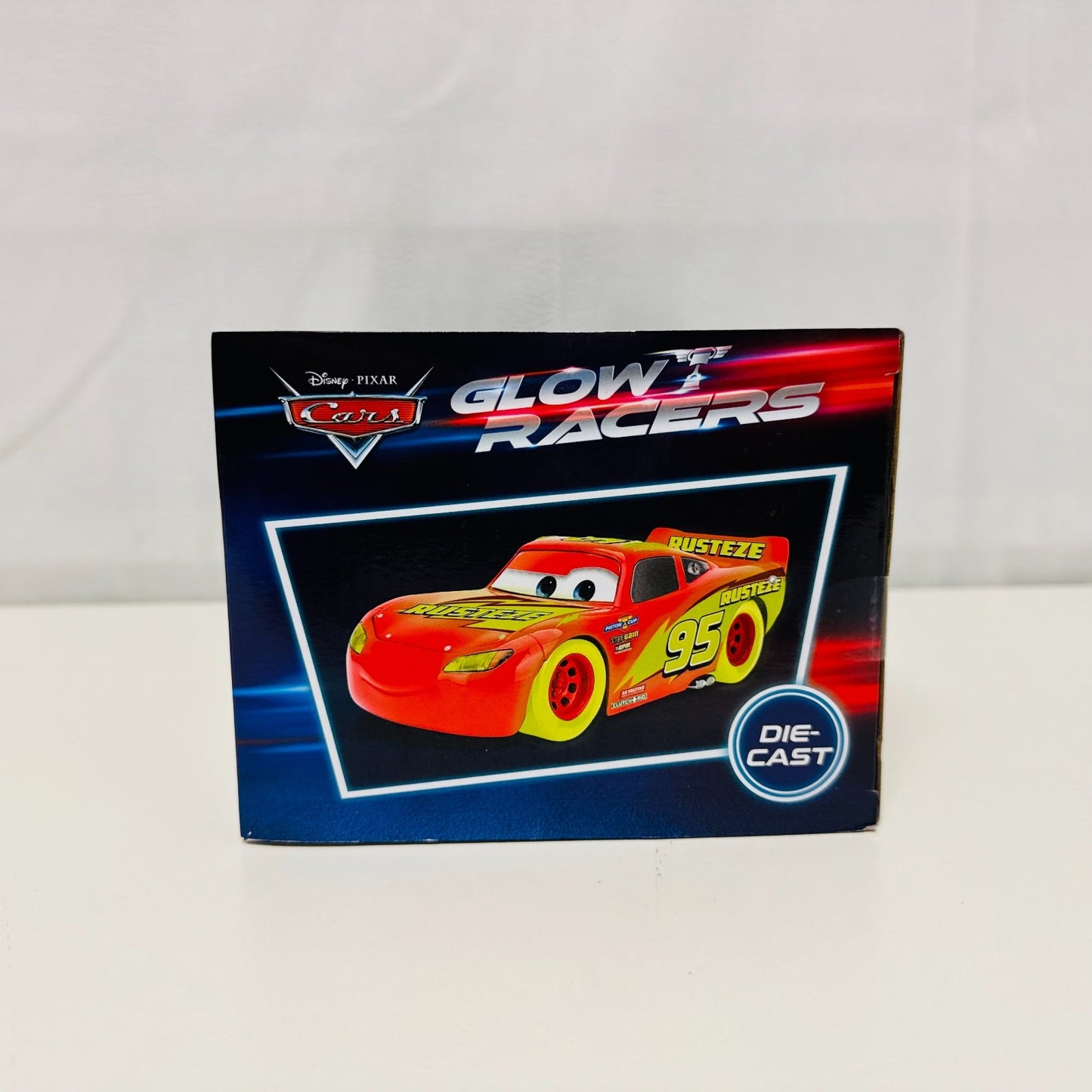 Disney Pixar Cars - JADA GLOW RACERS LIGHTNING MCQUEEN *VERY RARE*- 1:24 Diecast