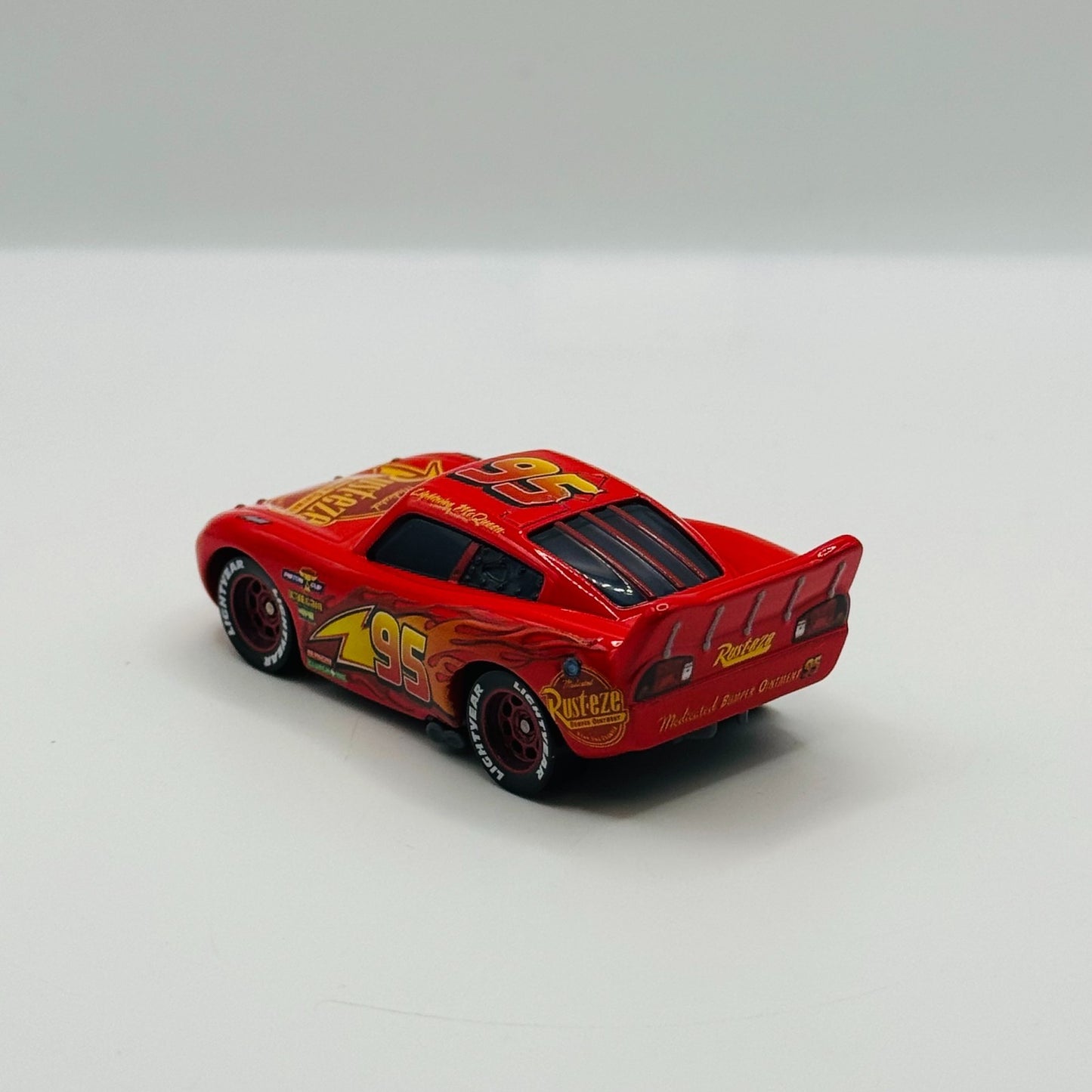 Disney Pixar Cars - CARS 3 LIGHTNING MCQUEEN 2026- 1:55 Diecast *NEW OUT OF BOX*