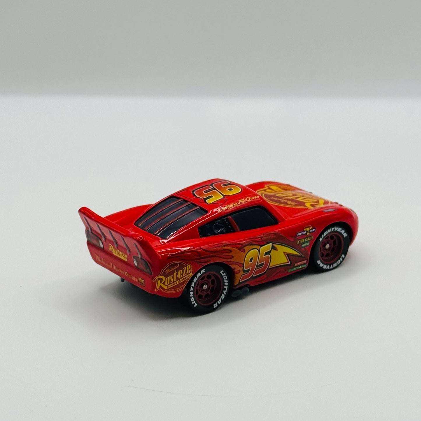Disney Pixar Cars - CARS 3 LIGHTNING MCQUEEN 2026- 1:55 Diecast *NEW OUT OF BOX*