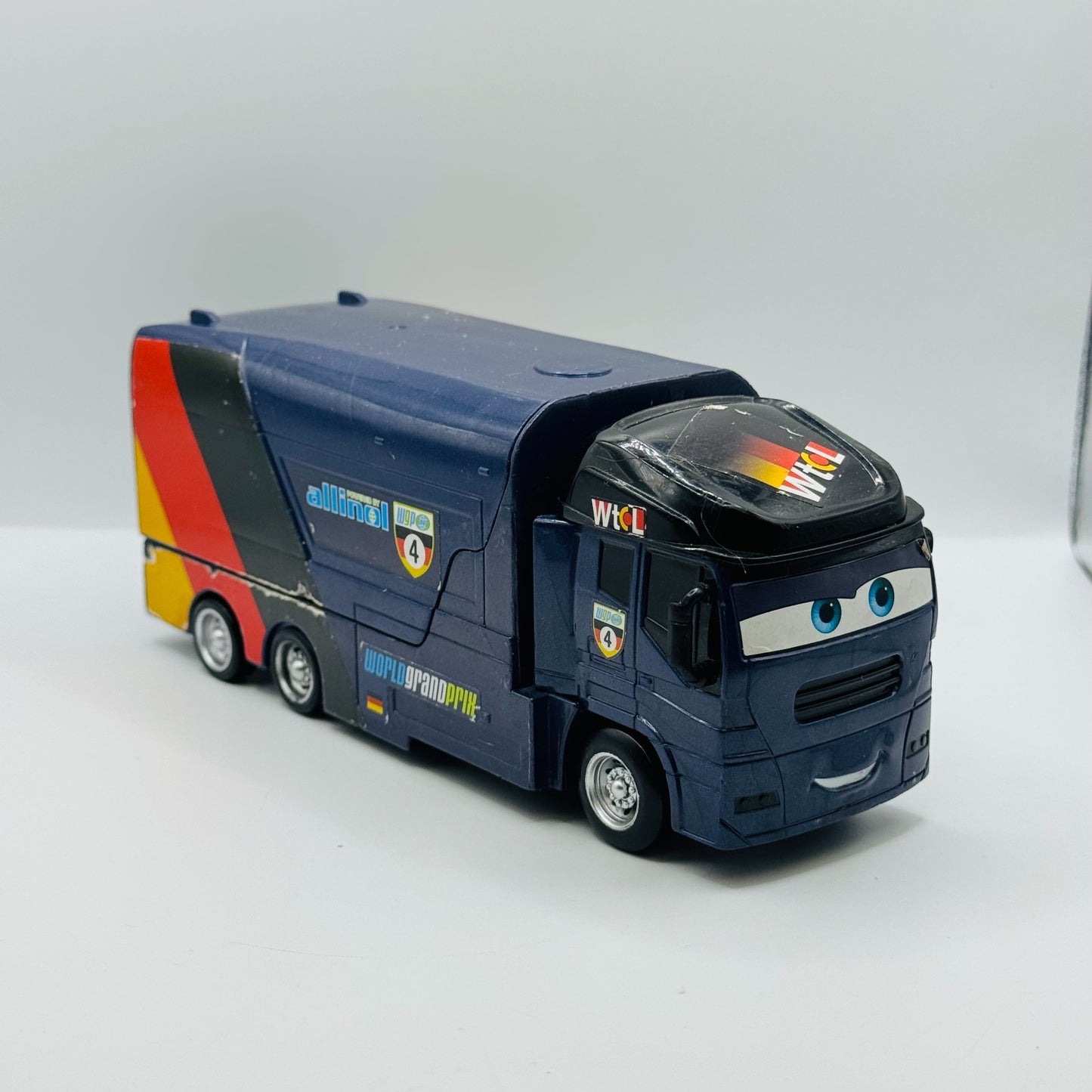 Disney Pixar Cars - JORG MAX SCHNELL HAULER Stunt Racers - 1:55 Scale