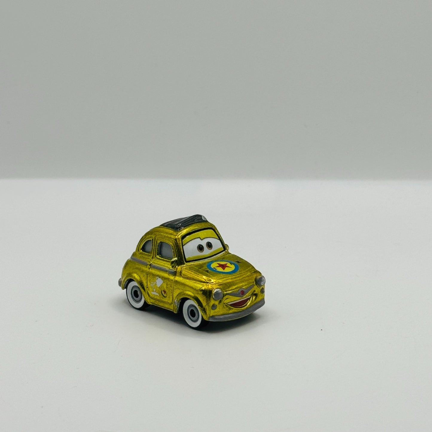 Disney Pixar Cars - LUIGI PIXAR FEST EDITION 2021 - 1:55 Diecast