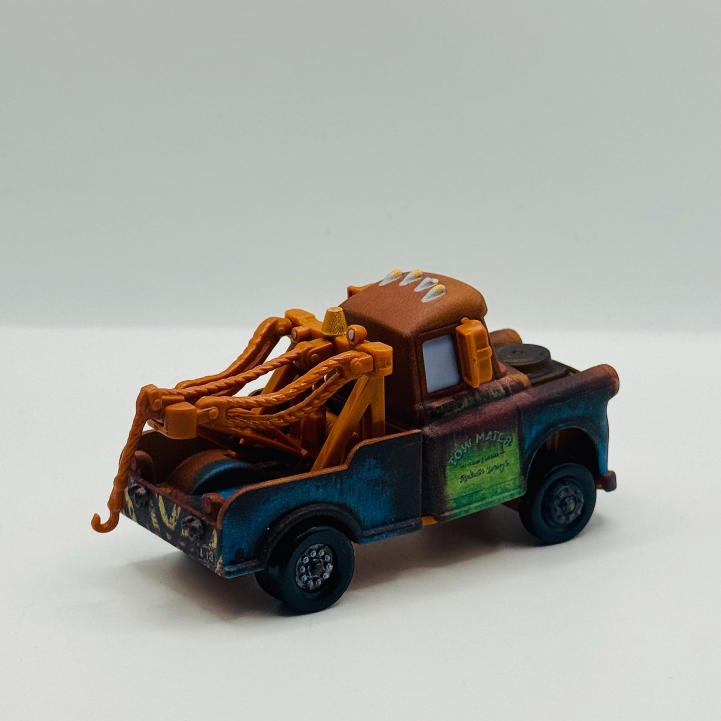 Disney Pixar Cars - EXCITED ROAD TRIP MATER RAISED FRONT - 1:55 Diecast *NEW*