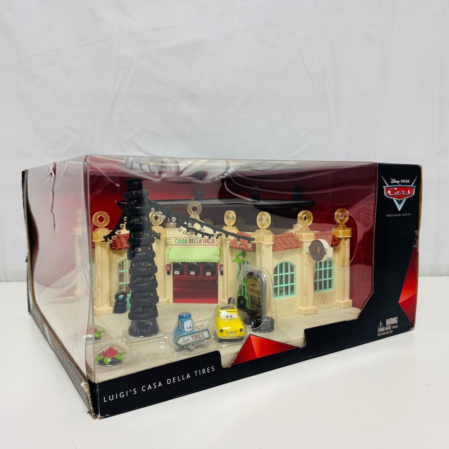 Disney Pixar Cars PRECISION SERIES LUIGI'S CASA DELLA TIRES Lights 1:55 Diecast
