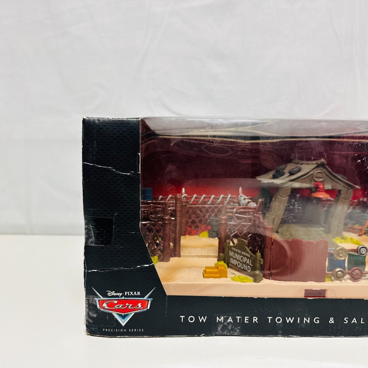 Disney Pixar Cars PRECISION SERIES TOW MATER TOWING & SALVAGE YARD 1:55 Diecast