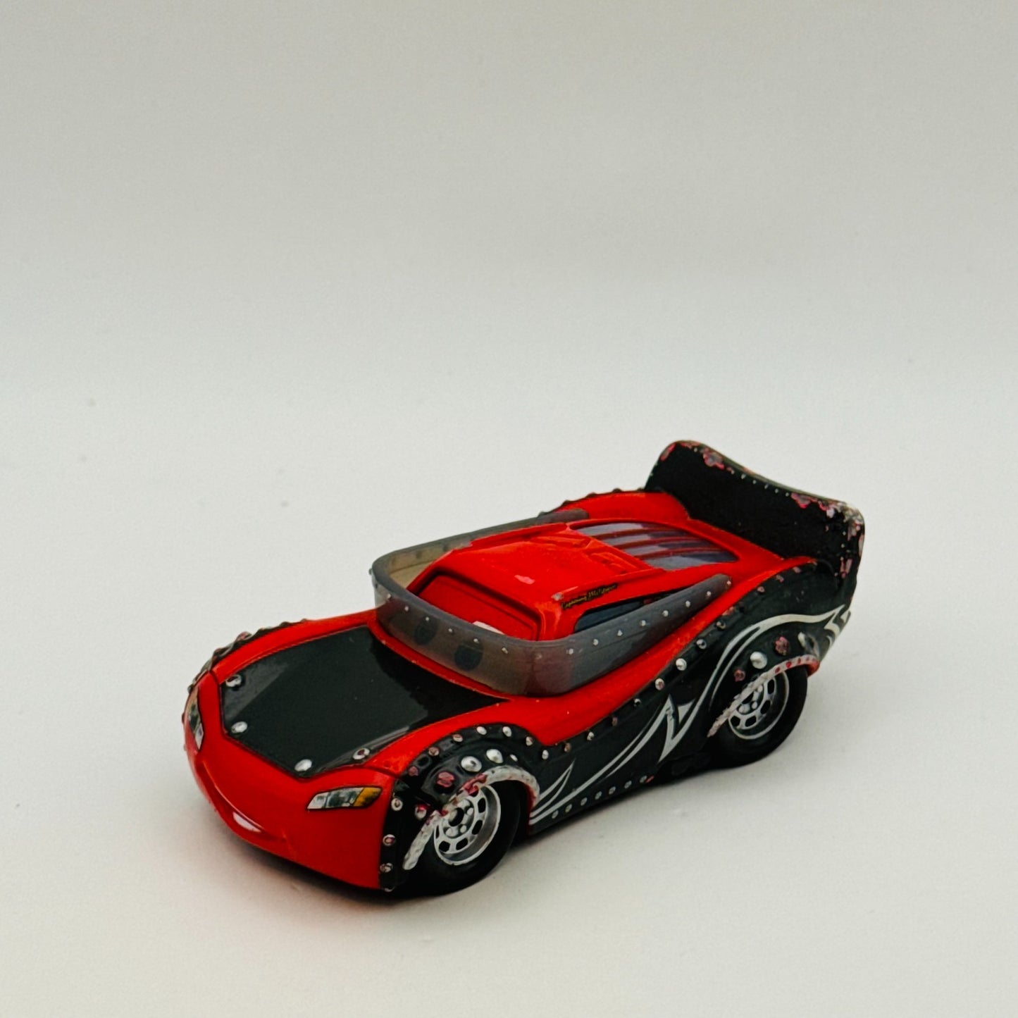 Disney Pixar Cars - HEAVY METAL MCQUEEN Pre-Production Prototype - 1:55 Diecast