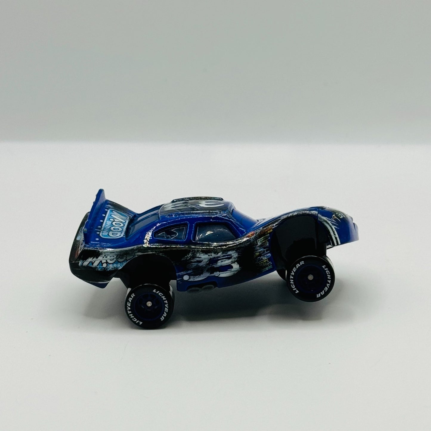 Disney Pixar Cars - RACE DAMAGED MOOD SPRINGS Final Lap 2010  - 1:55 Diecast