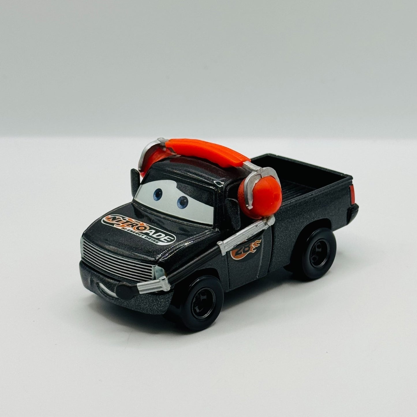Disney Pixar Cars - TEAM NITROADE CREW CHIEF 2010 - 1:55 Diecast