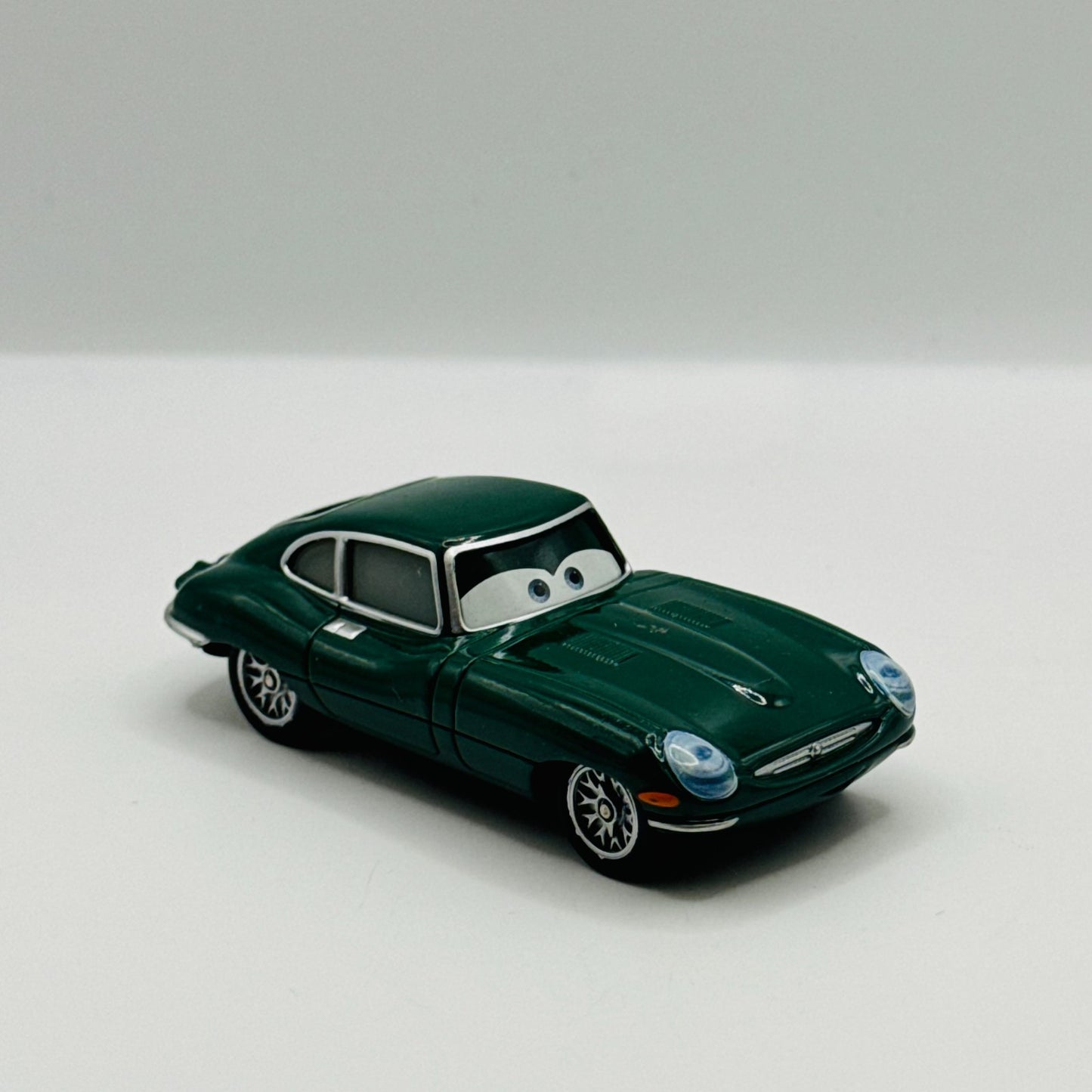 Disney Pixar Cars - DAVID HOBBSCAPP WITHOUT HEADSET Tokyo Race - 1:55 Diecast