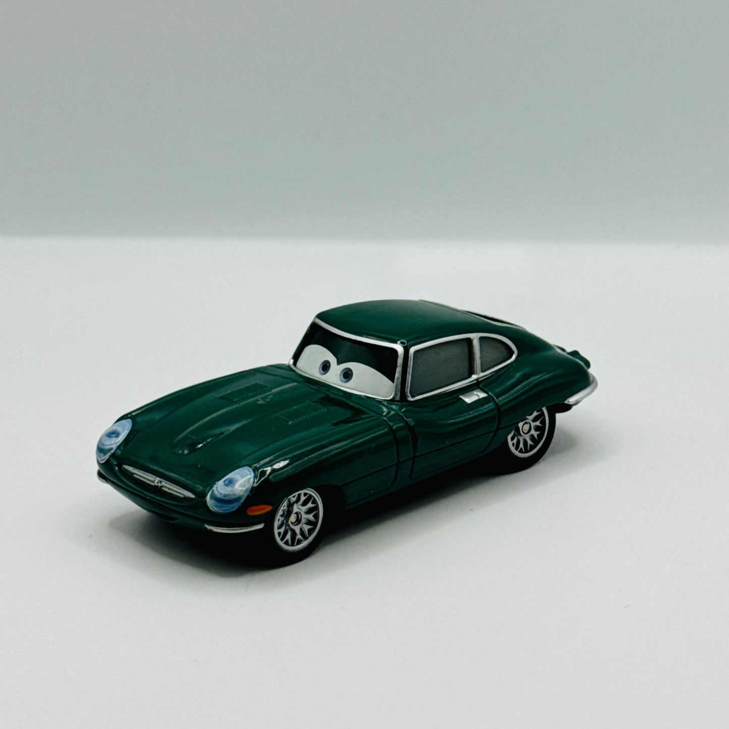 Disney Pixar Cars - DAVID HOBBSCAPP WITHOUT HEADSET Tokyo Race - 1:55 Diecast