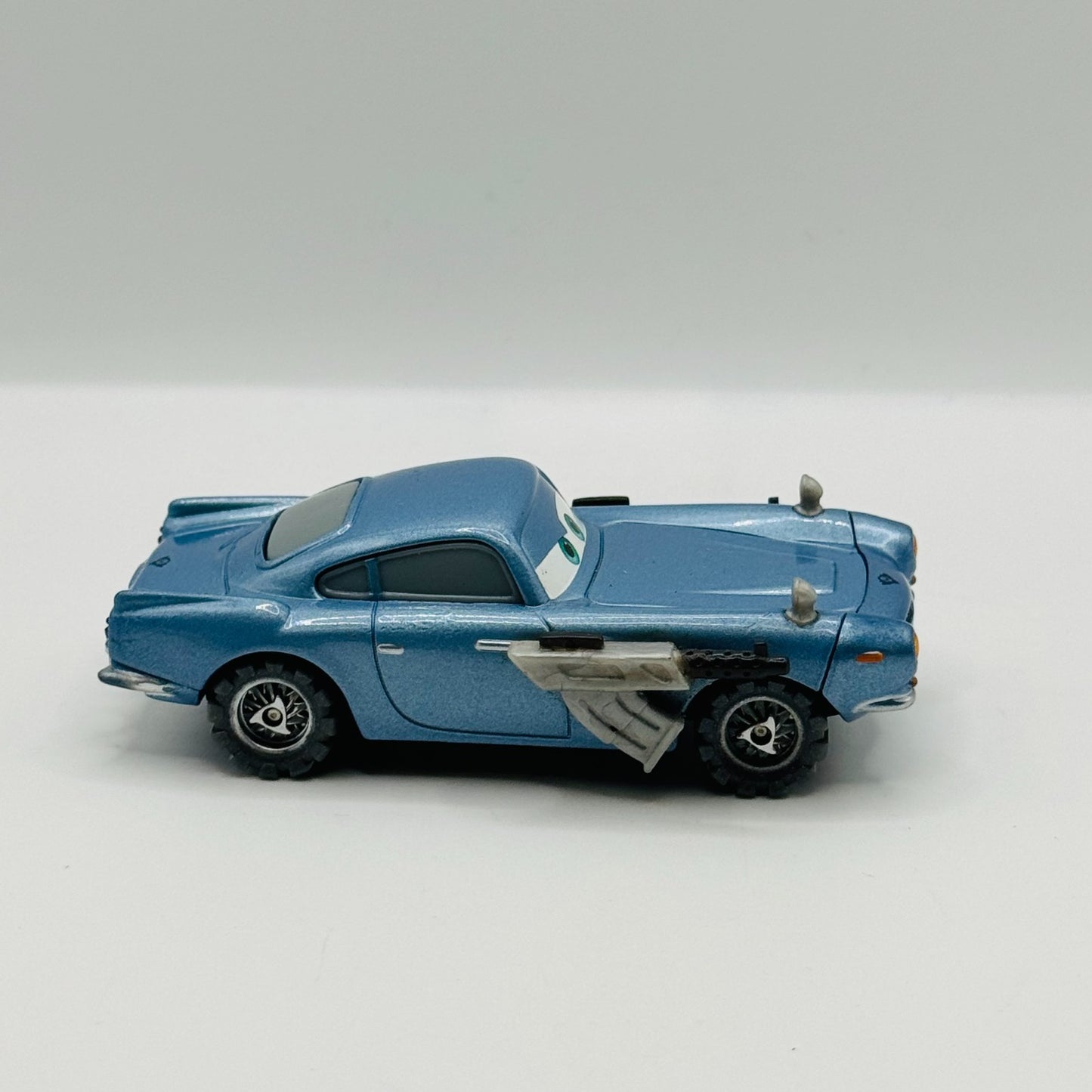 Disney Pixar Cars - LIGHTS & SOUNDS SPY FINN MCMISSILE *No Sound* - 1:55 Diecast