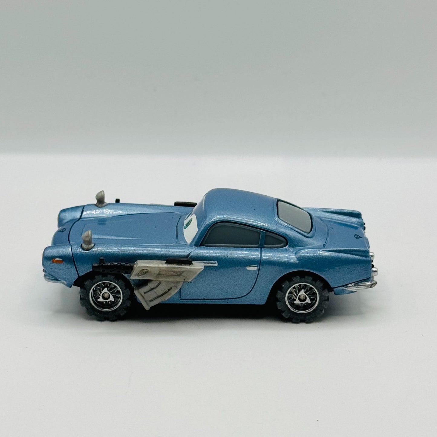 Disney Pixar Cars - LIGHTS & SOUNDS SPY FINN MCMISSILE *No Sound* - 1:55 Diecast