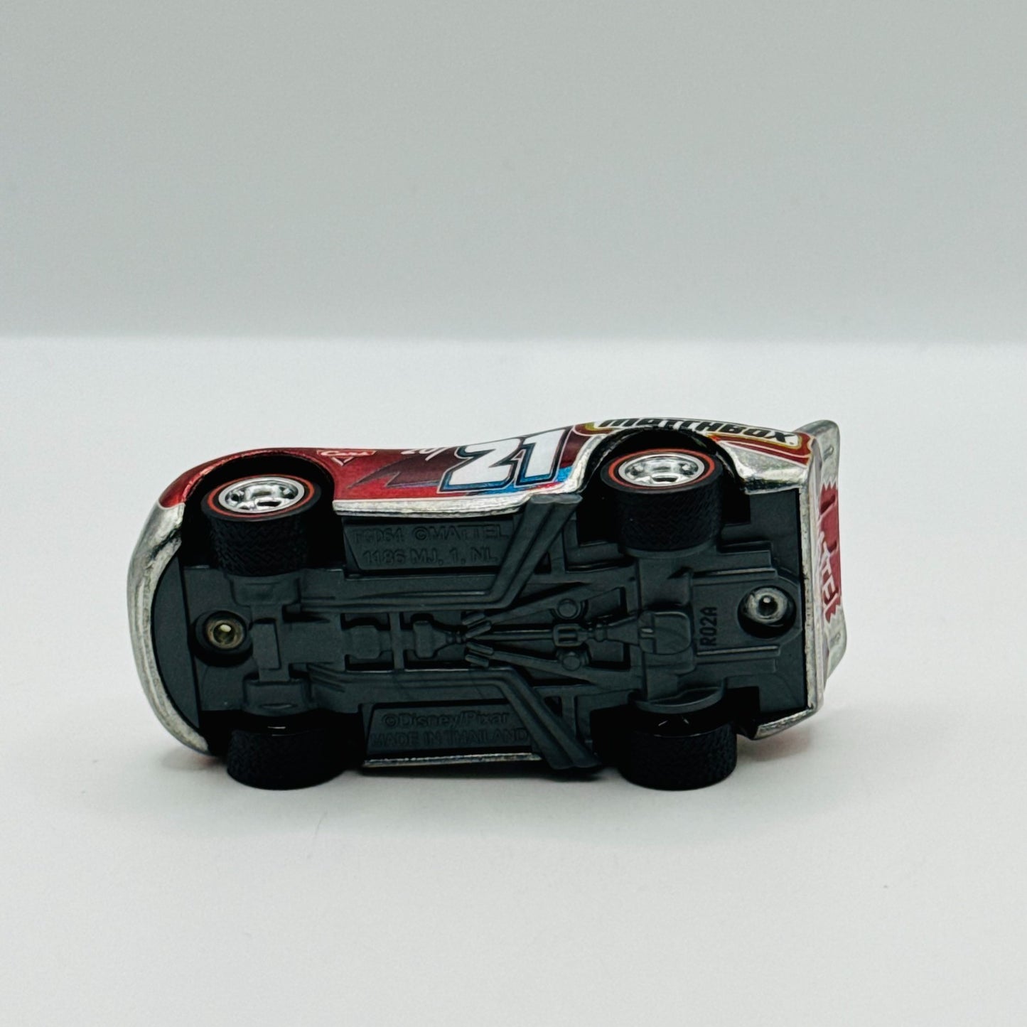 Disney Pixar Cars - MATTEL 20/21 EMPLOYEE MCQUEEN MATCHBOX - 1:55 Diecast